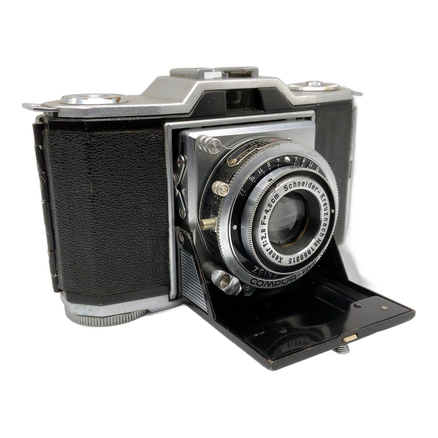 Zeiss Ikon Ikonta 522/24 folding camera with Xenar 45mm 1:2.8 Compur-Rapid