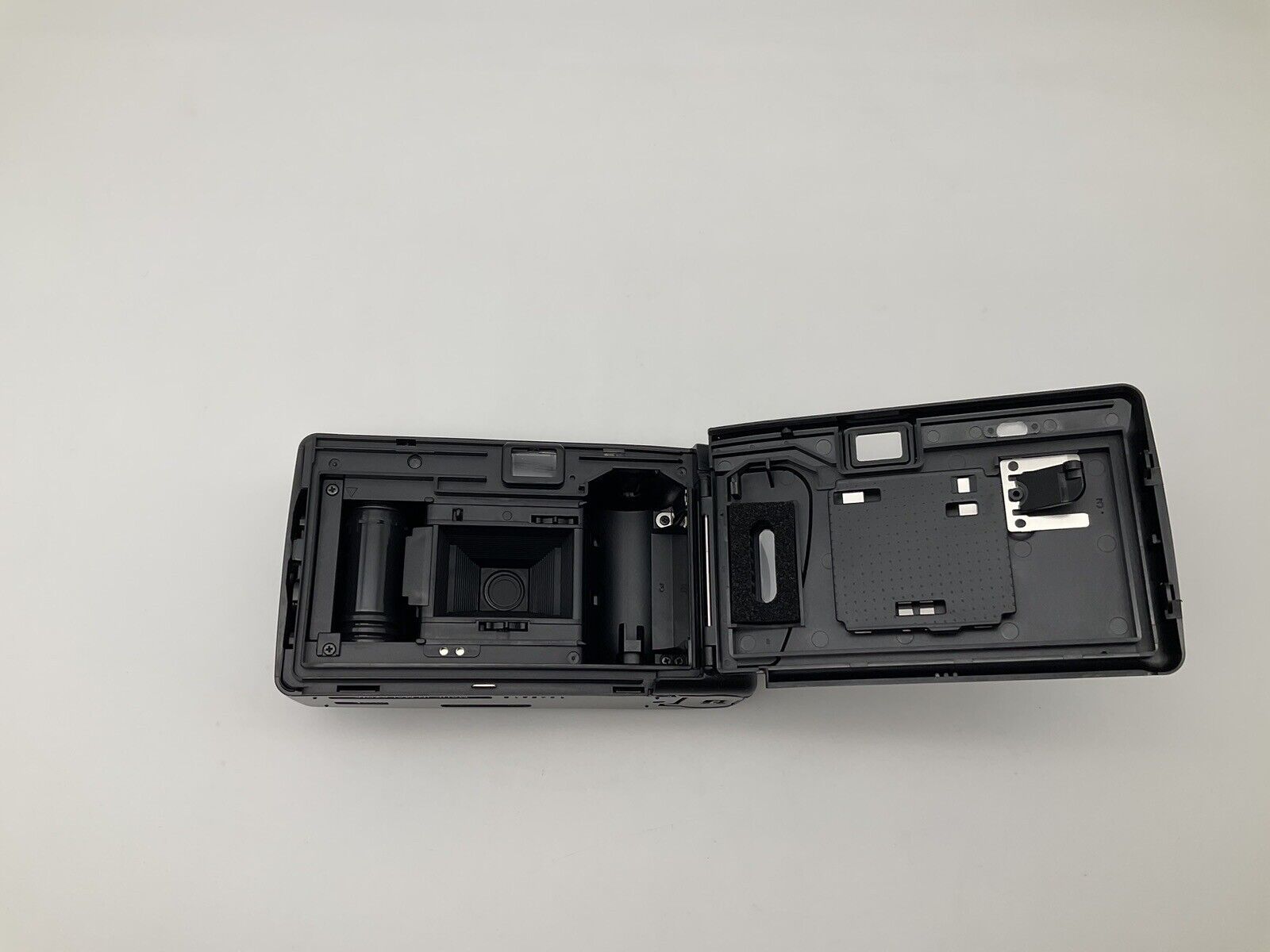 Olympus Trip 100 !Blitz defekt! Kompaktkamera Point & Shoot Analog AF Autofokus