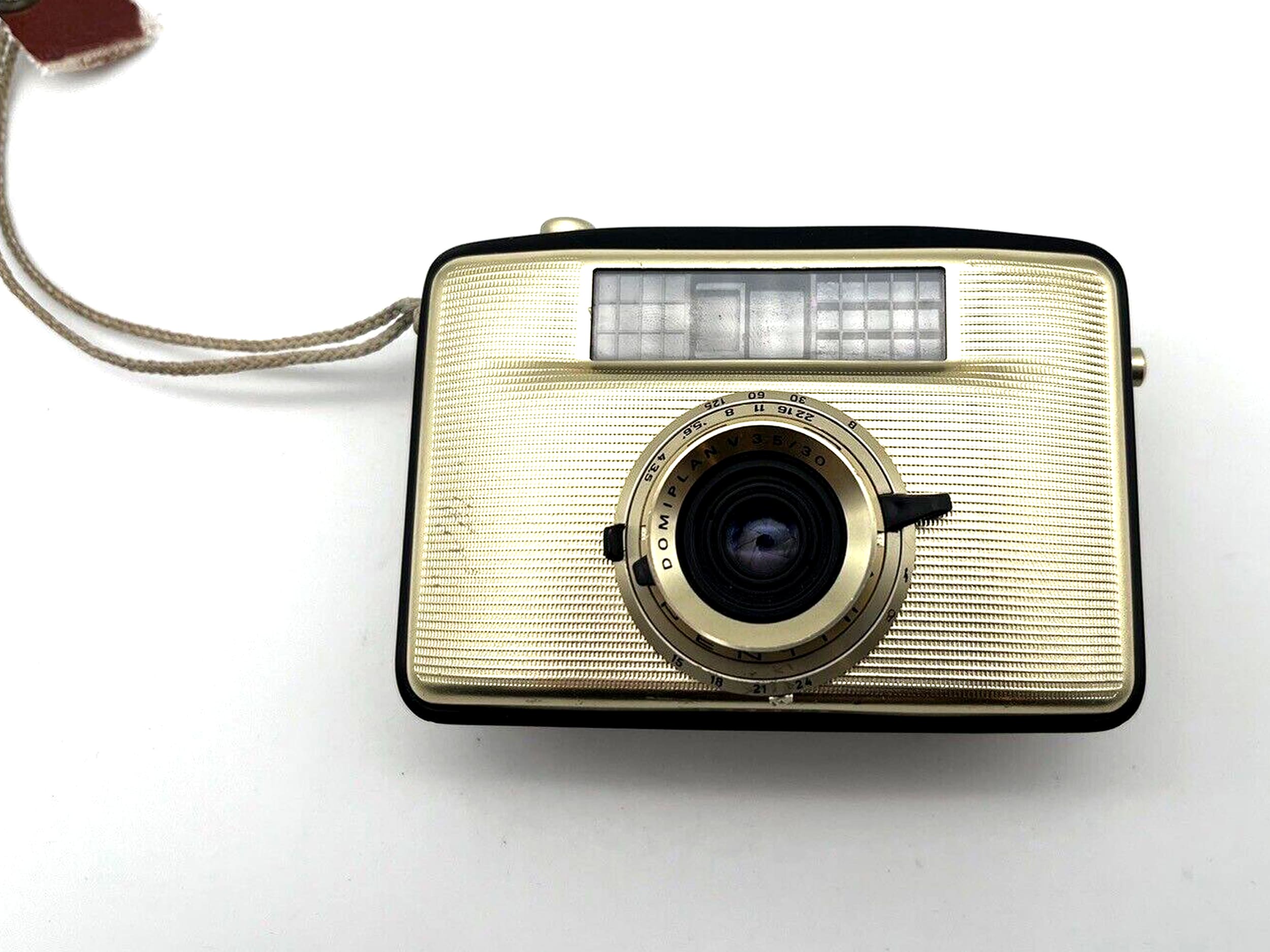 Pentacon Penti II Meyer Optik Domiplan 3.5/30, appareil photo compact argentique 35 mm