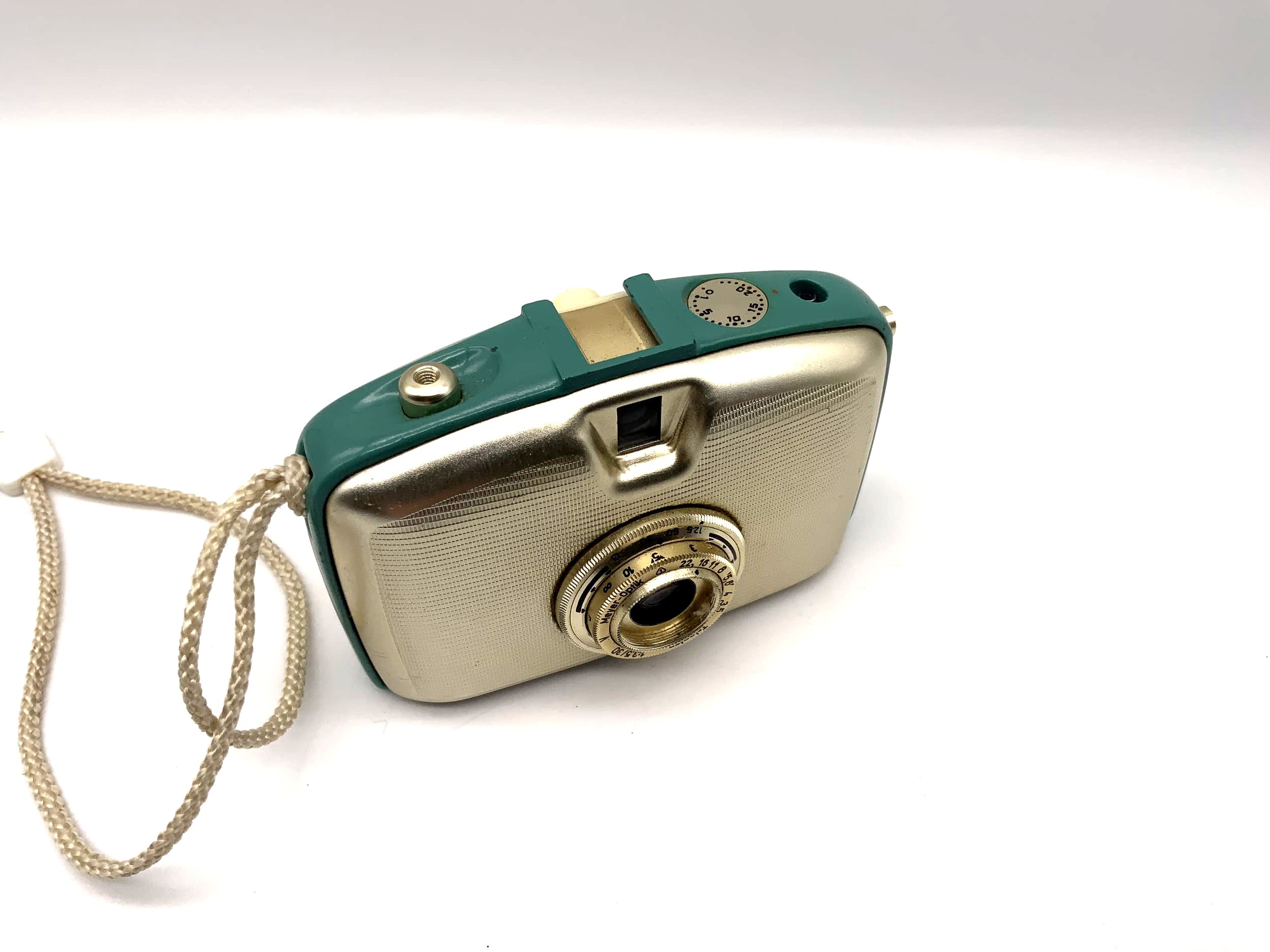 Welta Penti Sucherkamera mit Trioplan 30mm 1:3.5 35mm Kompaktkamera grün