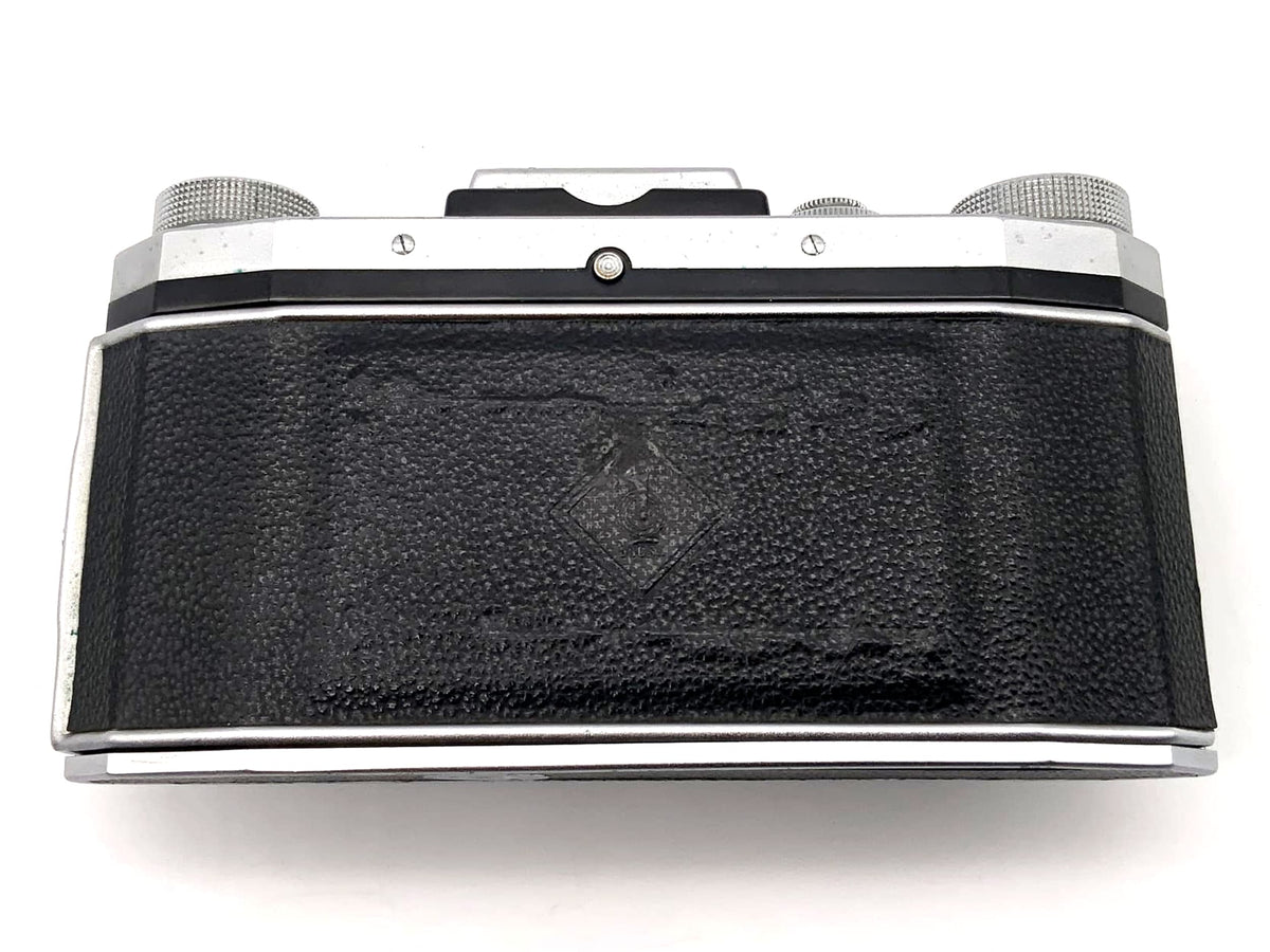 Appareil photo reflex Praktica FX 2 avec viseur de poitrine et objectif Pentacon 35 mm, boîtier