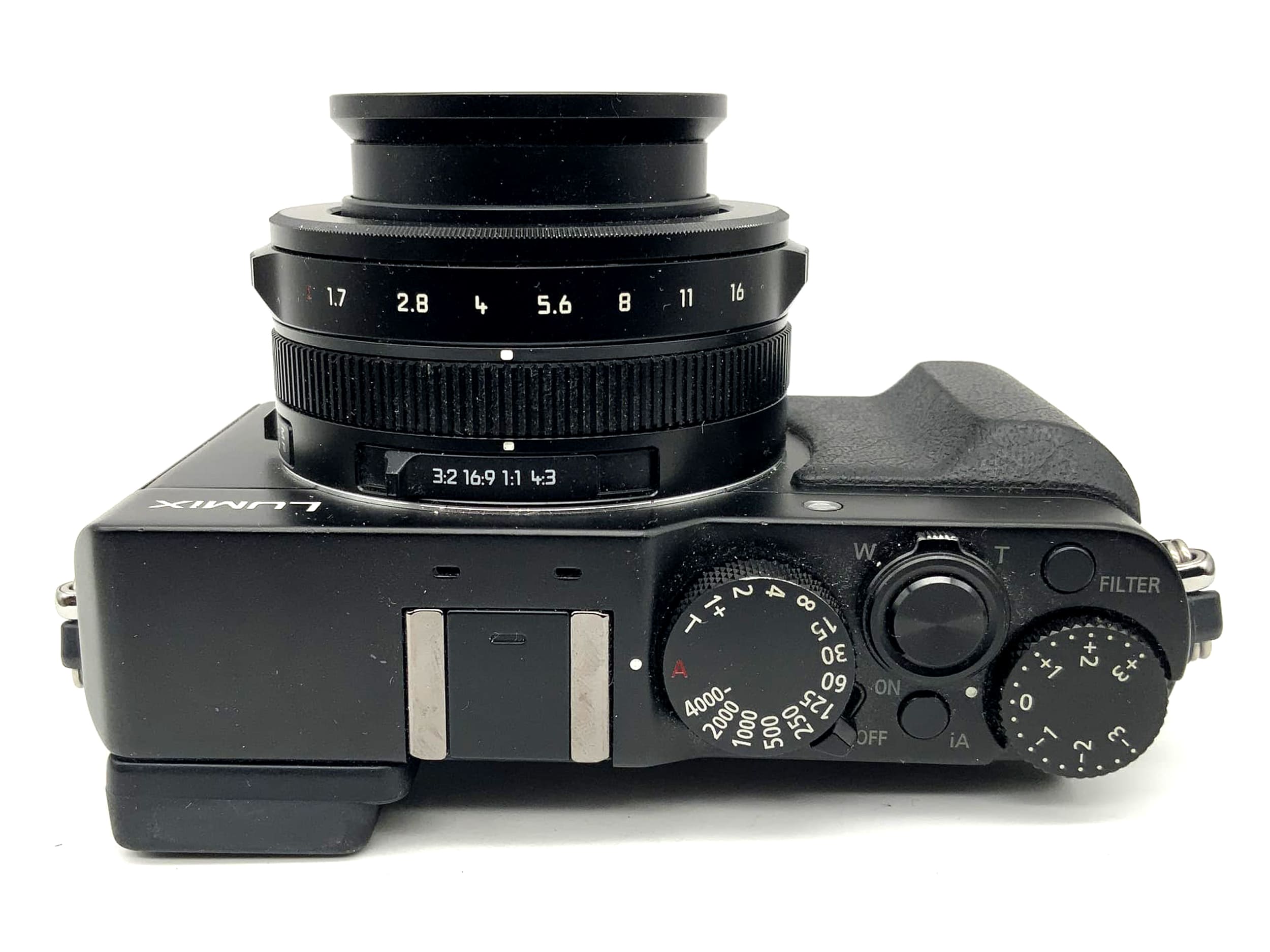 Panasonic Lumix DMC-LX100 mit Leica DC Vario-Summilux 1:1.7-2.8/10.9-34 ASPH.