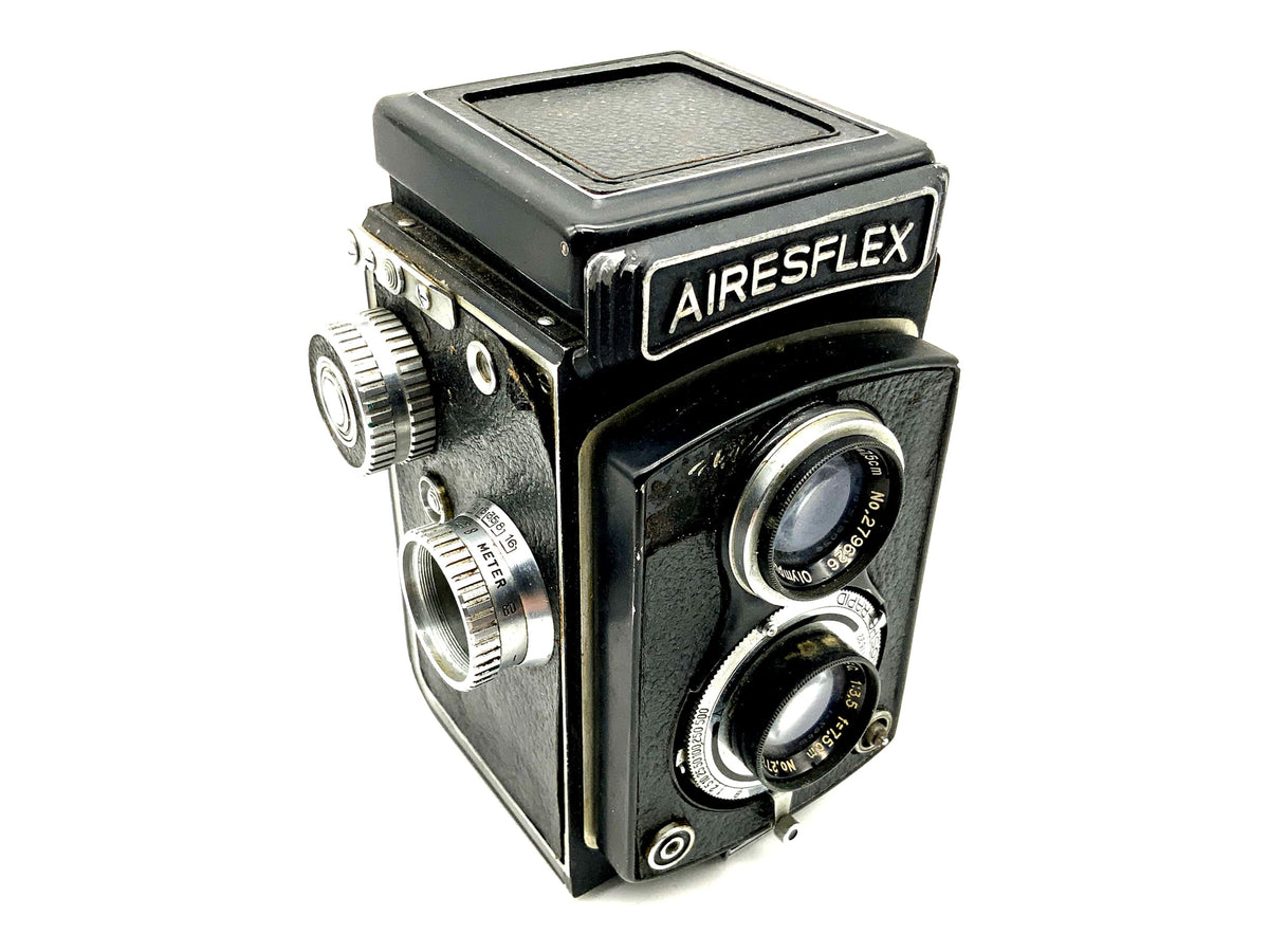 Aires Airesflex TLR mit Olympus Zuiko F.C. 1:3.5/7,5cm zweiäugige Kamera