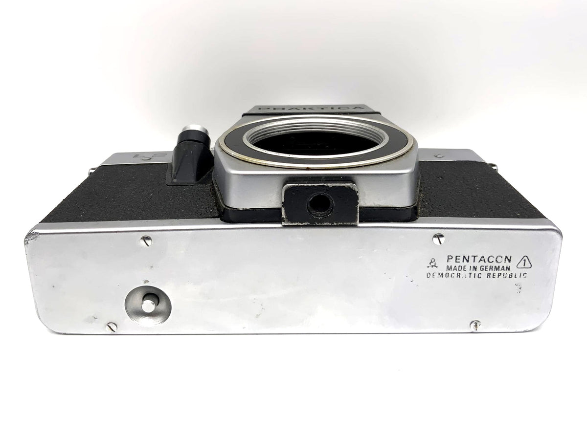 Pentacon L2 35mm SLR camera Praktica L II camera body (M42)