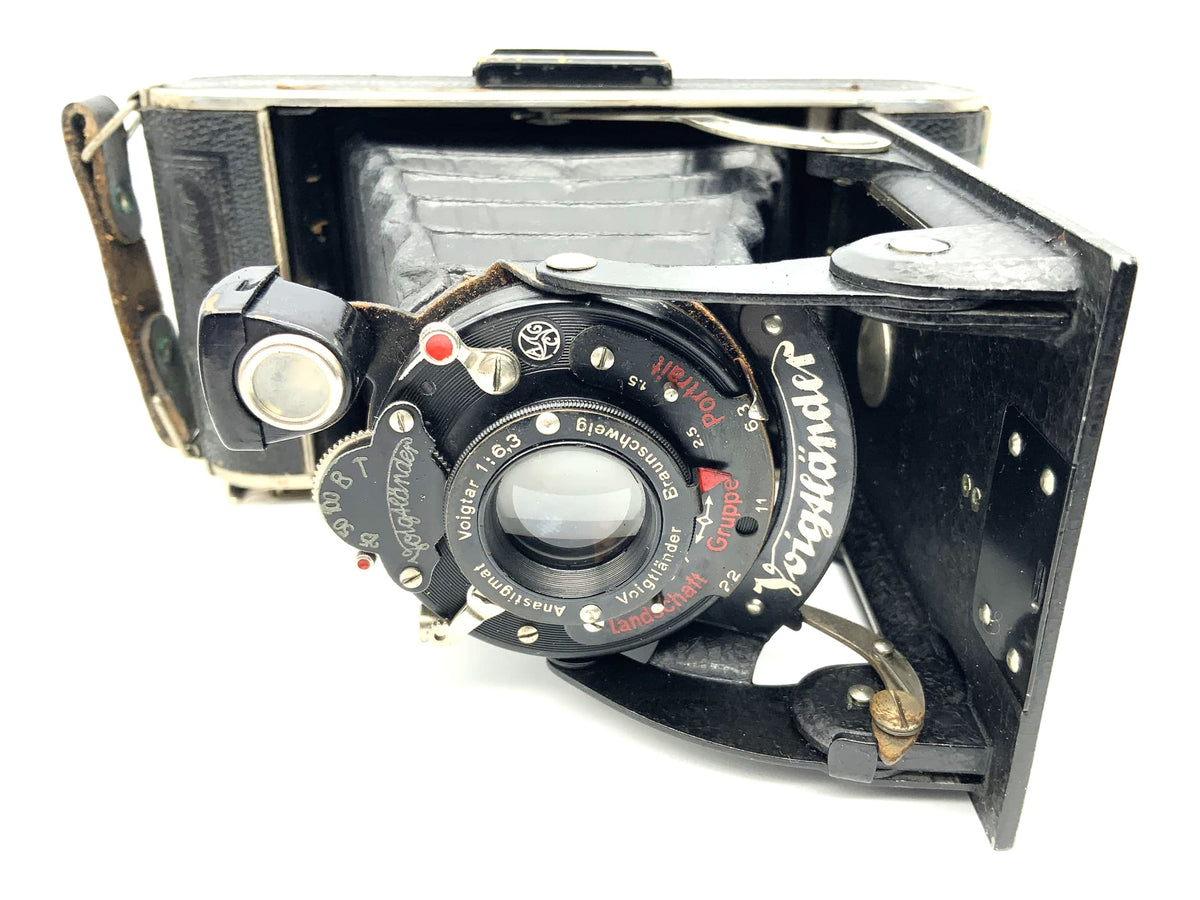 Appareil photo pliable Voigtländer avec Anastigmat Voigtar 1:6.3 AGC