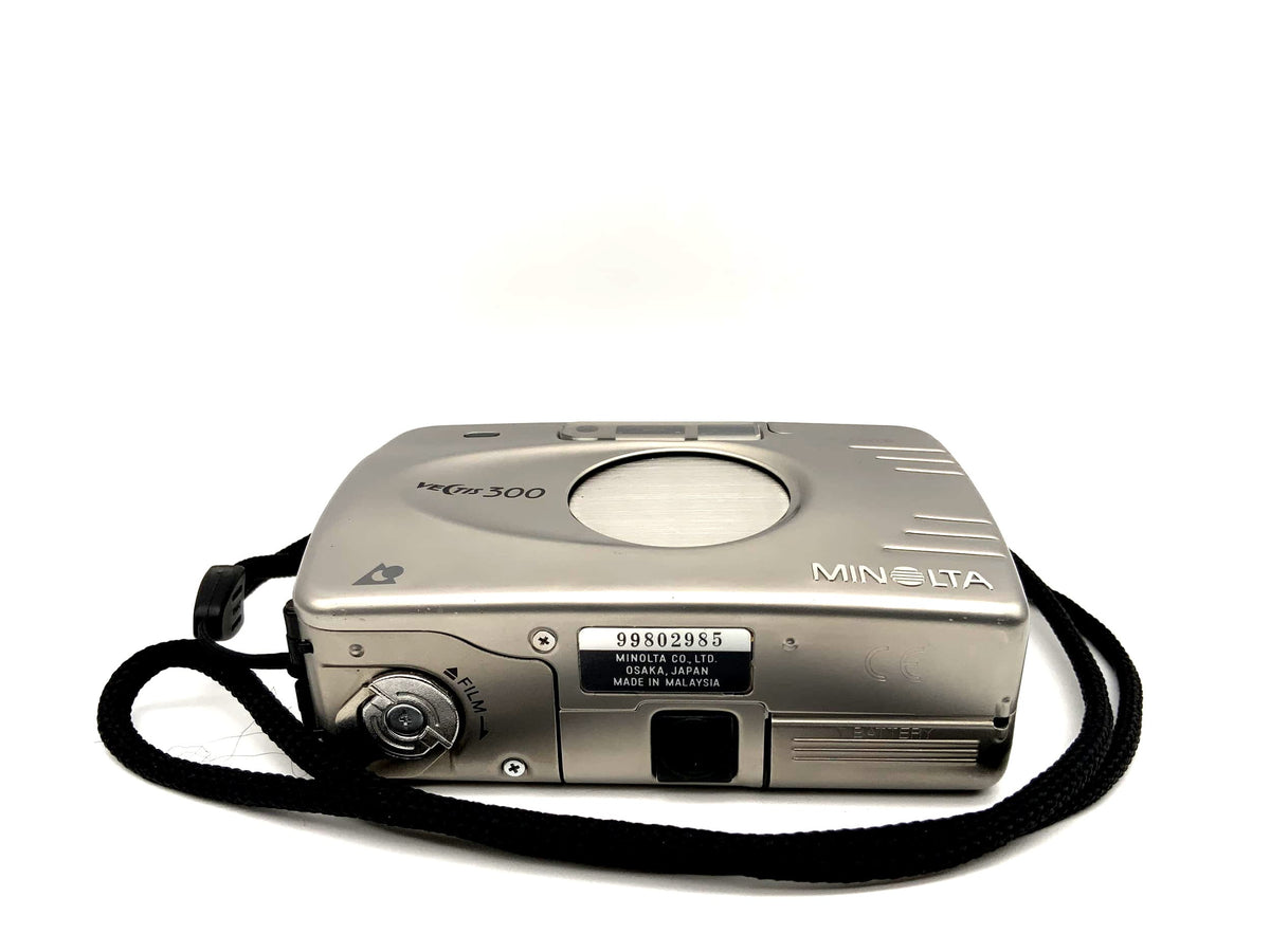 Minolta Vectis 300 Point &amp; Shoot compact camera analog camera APS
