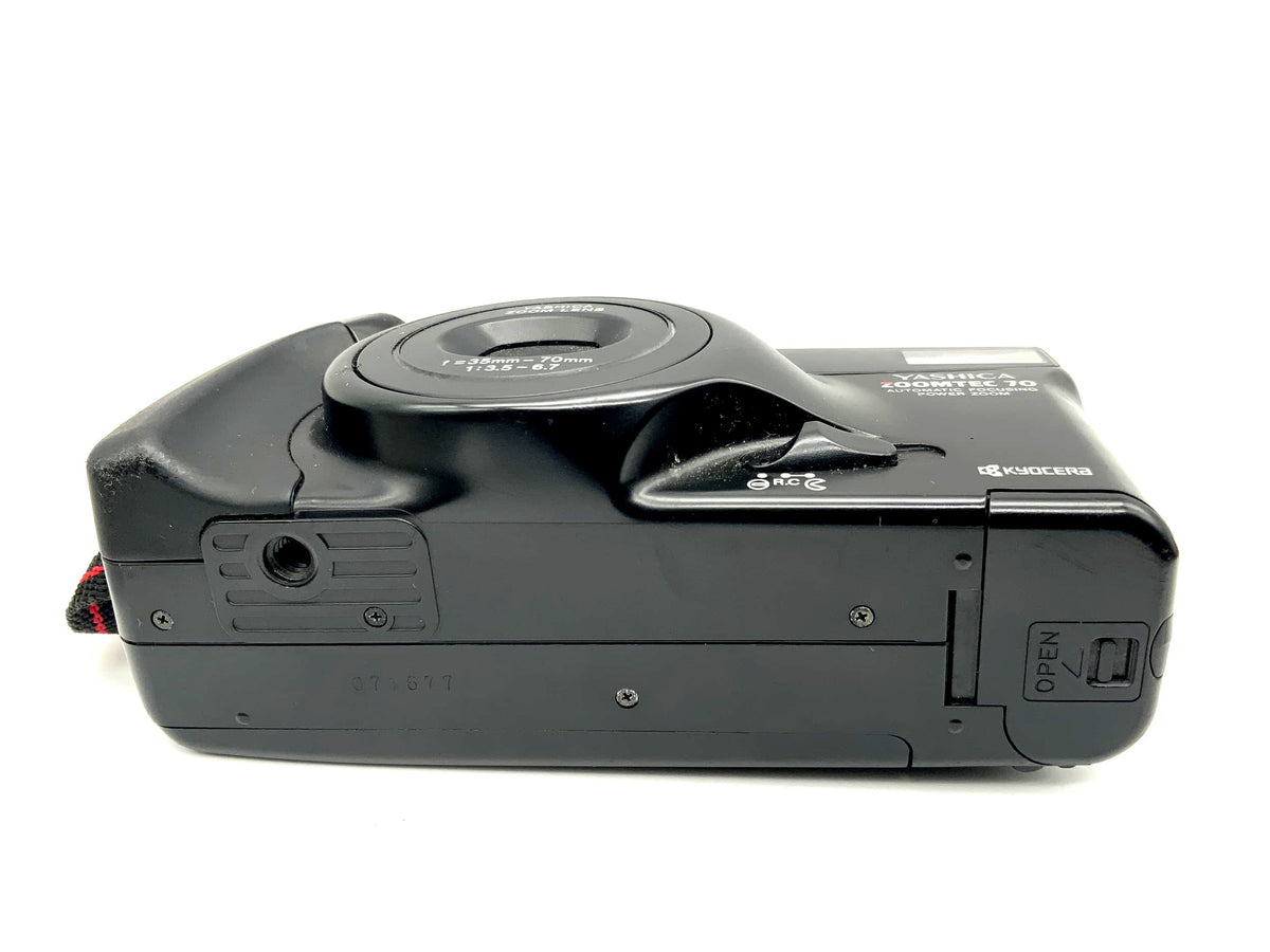 Yashica Zoomtec 70 Point&amp;Shoot with 1:3.5-6.7 35-70mm 35mm !Flash defective!