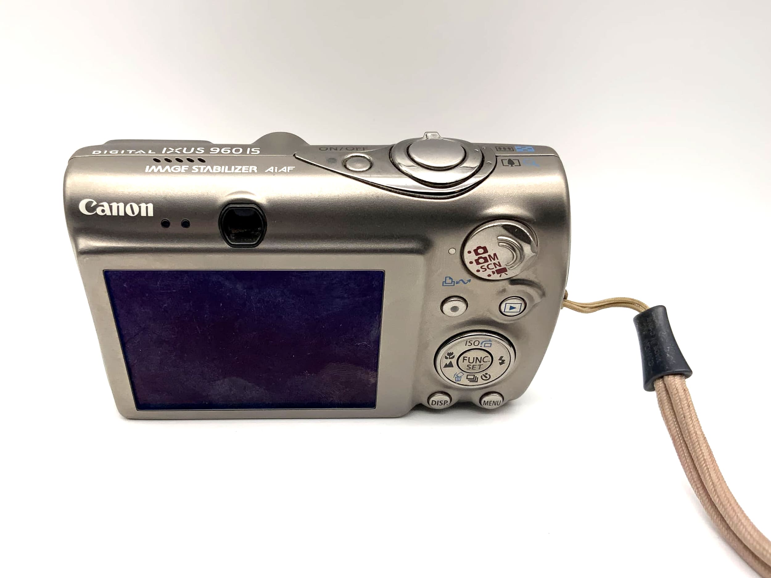 Canon IXUS 960 IS mit Zoom Lens 3.7xIS 7.7-28.5mm 1:2.8-5.8 12.1 MP Titanium