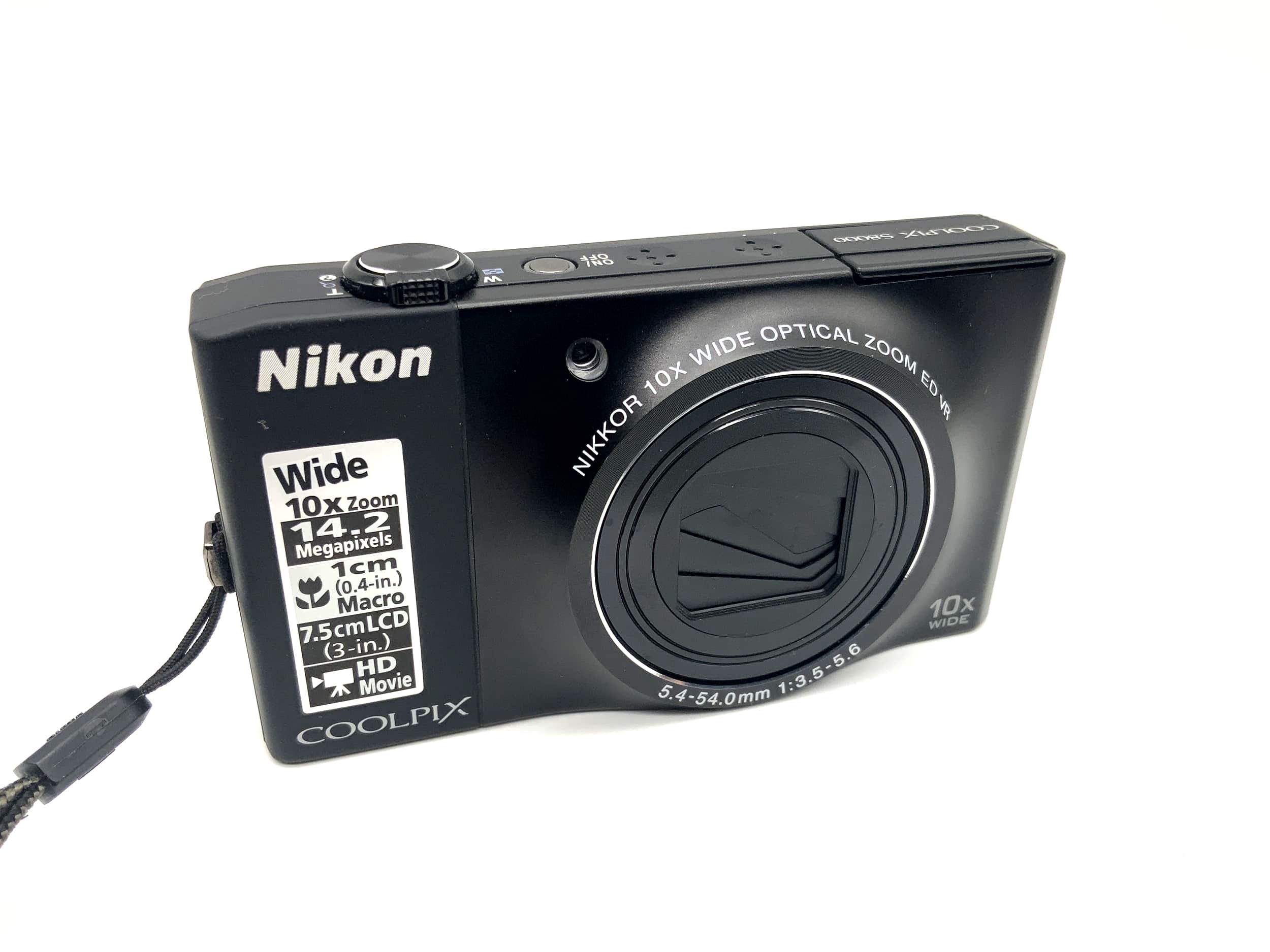 Nikon Coolpix S8000 mit Nikkor 10x Wide Optical Zoom ED VR 5.4-54.0mm 1:3.5-5.6