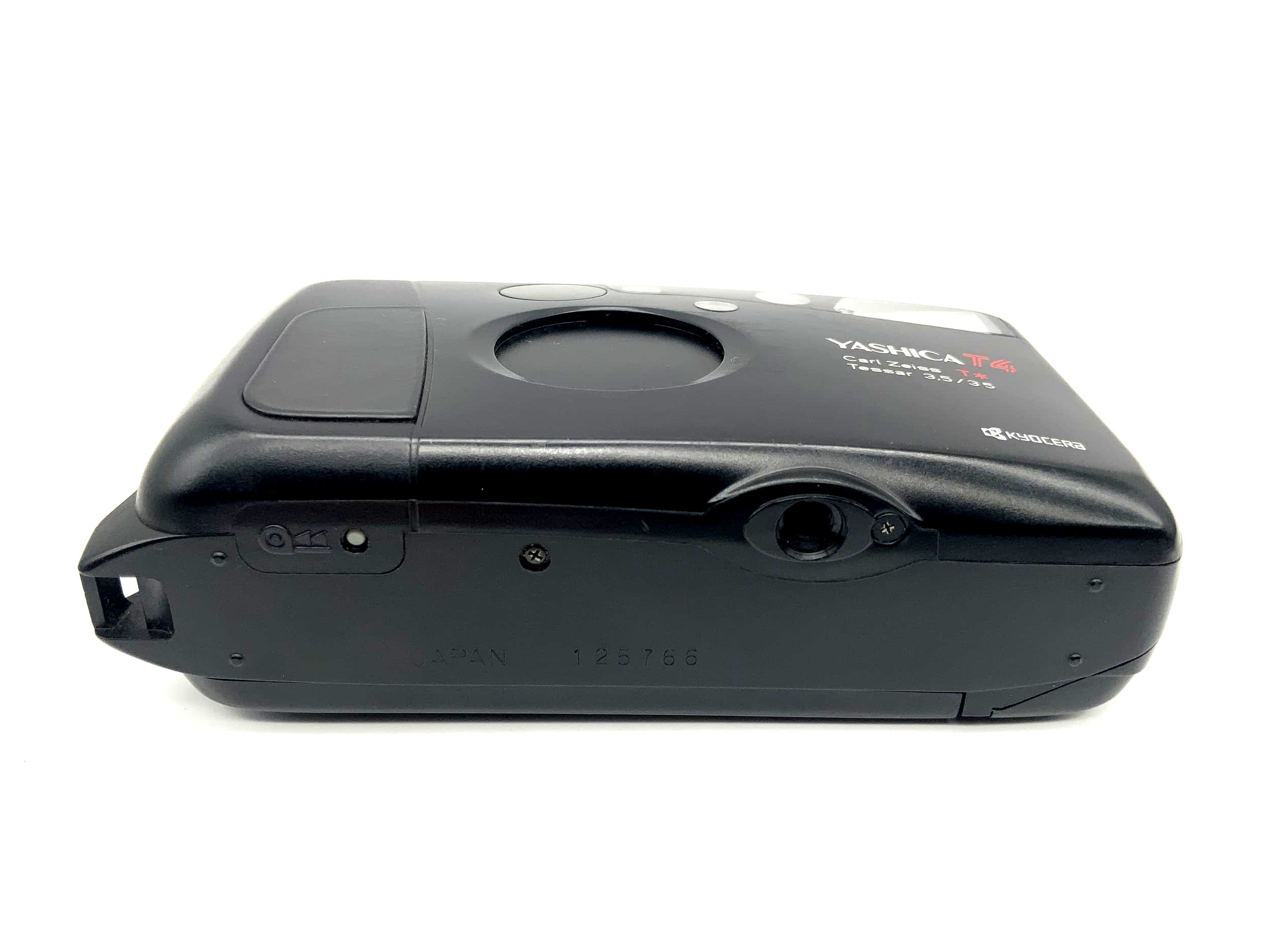 Yashica T4 Point&Shoot mit Carl Zeiss Tessar 3,5/35 Analogkamera 35mm Kyocera