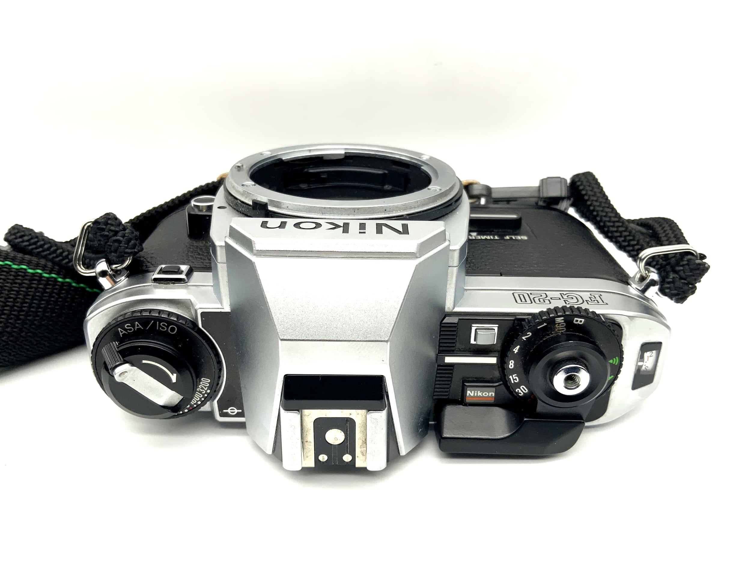 Nikon FG-20 35mm Spiegelreflexkamera SLR analog Body Gehäuse (Nikon F)