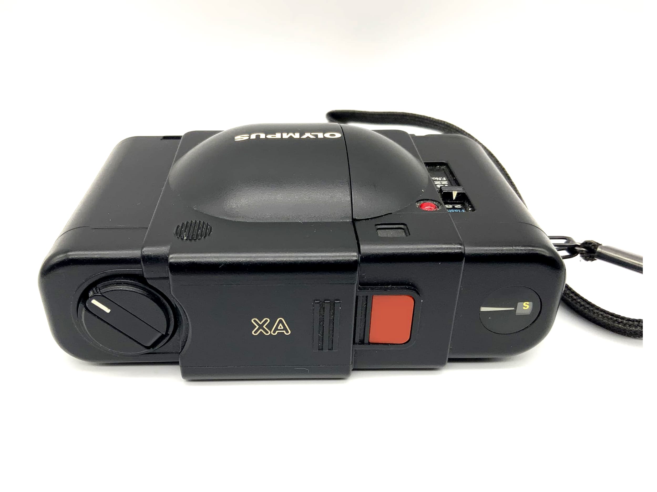 Olympus XA Sucherkamera mit F.Zuiko 1:2.8 35mm & Electronic Flash A16 Blitz