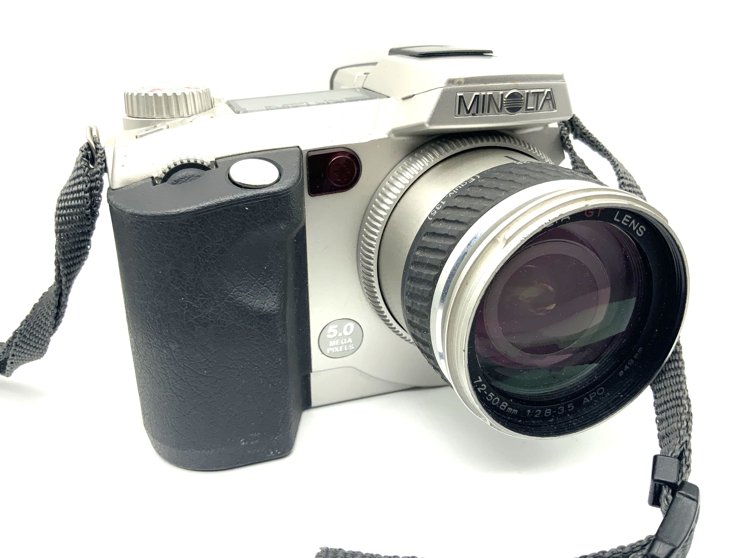 Minolta Dimage 7i mit 7x Optical Zoom Lens GT 7.2-50.8mm 1:2.8-3.5 APO 5.0 MP