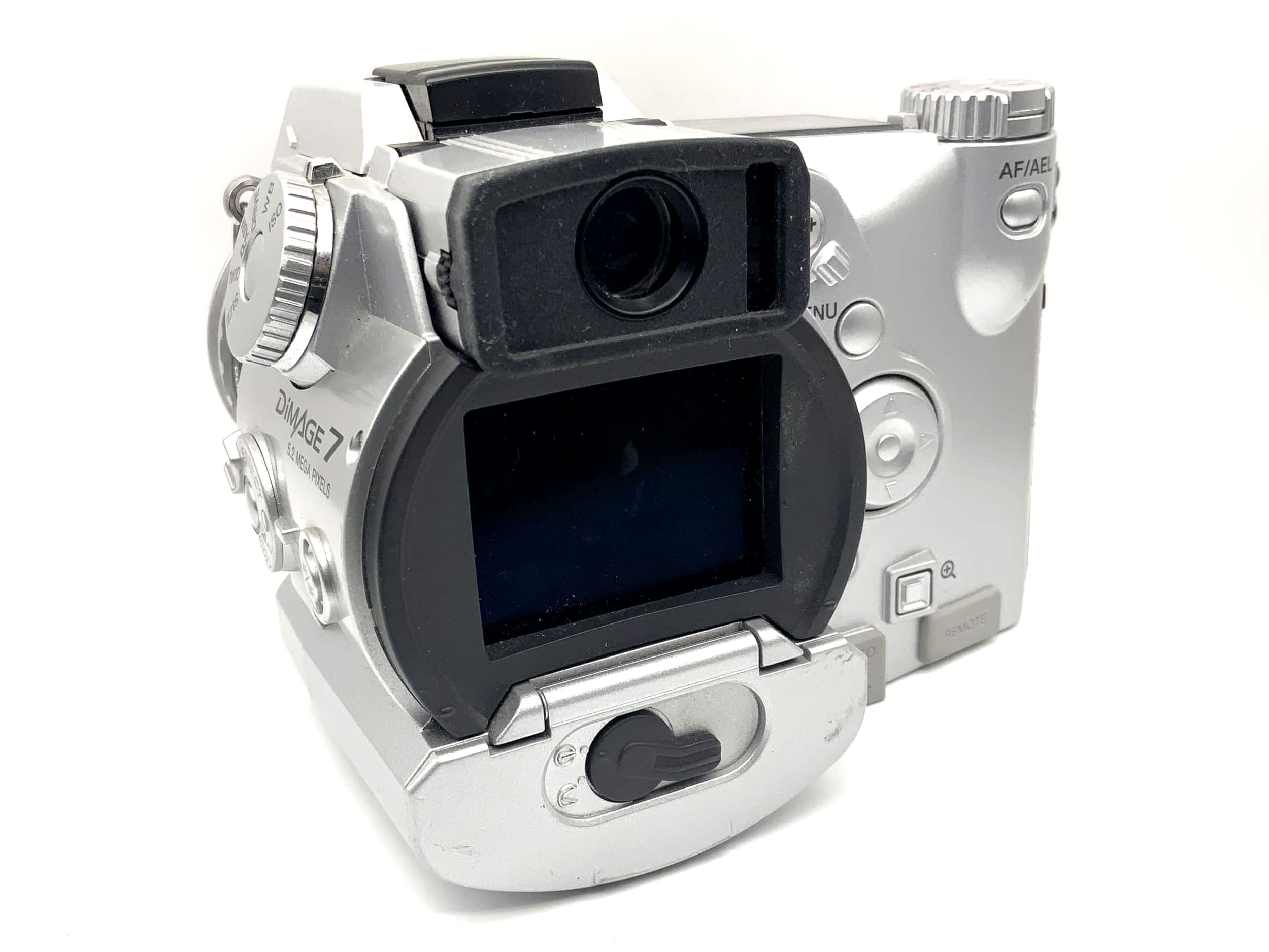 Minolta Dimage 7 mit 7x Optical Zoom Lens GT 7.2-50.8mm 1:2.8-3.5 APO 5.2 MP