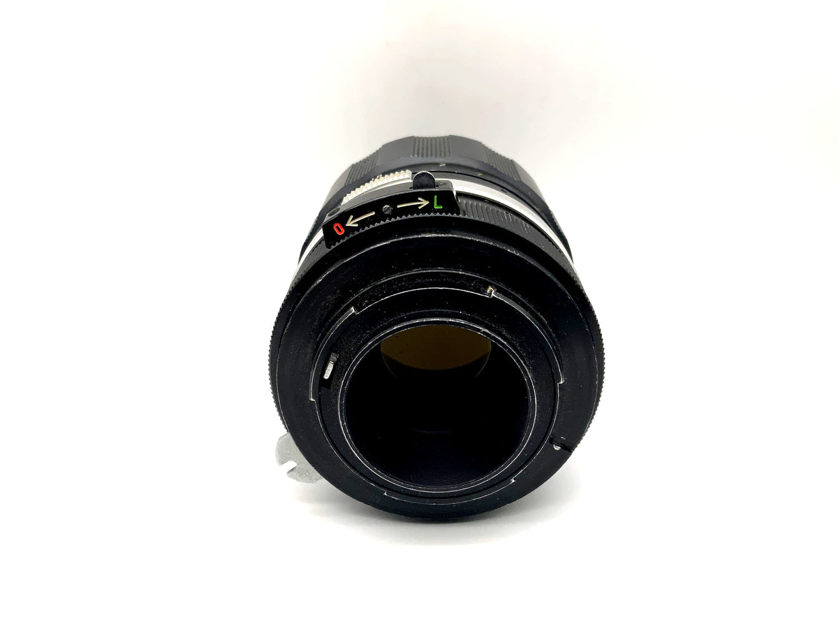Objectif téléobjectif automatique Soligor 135 mm 1:3,5 (Nikon F)