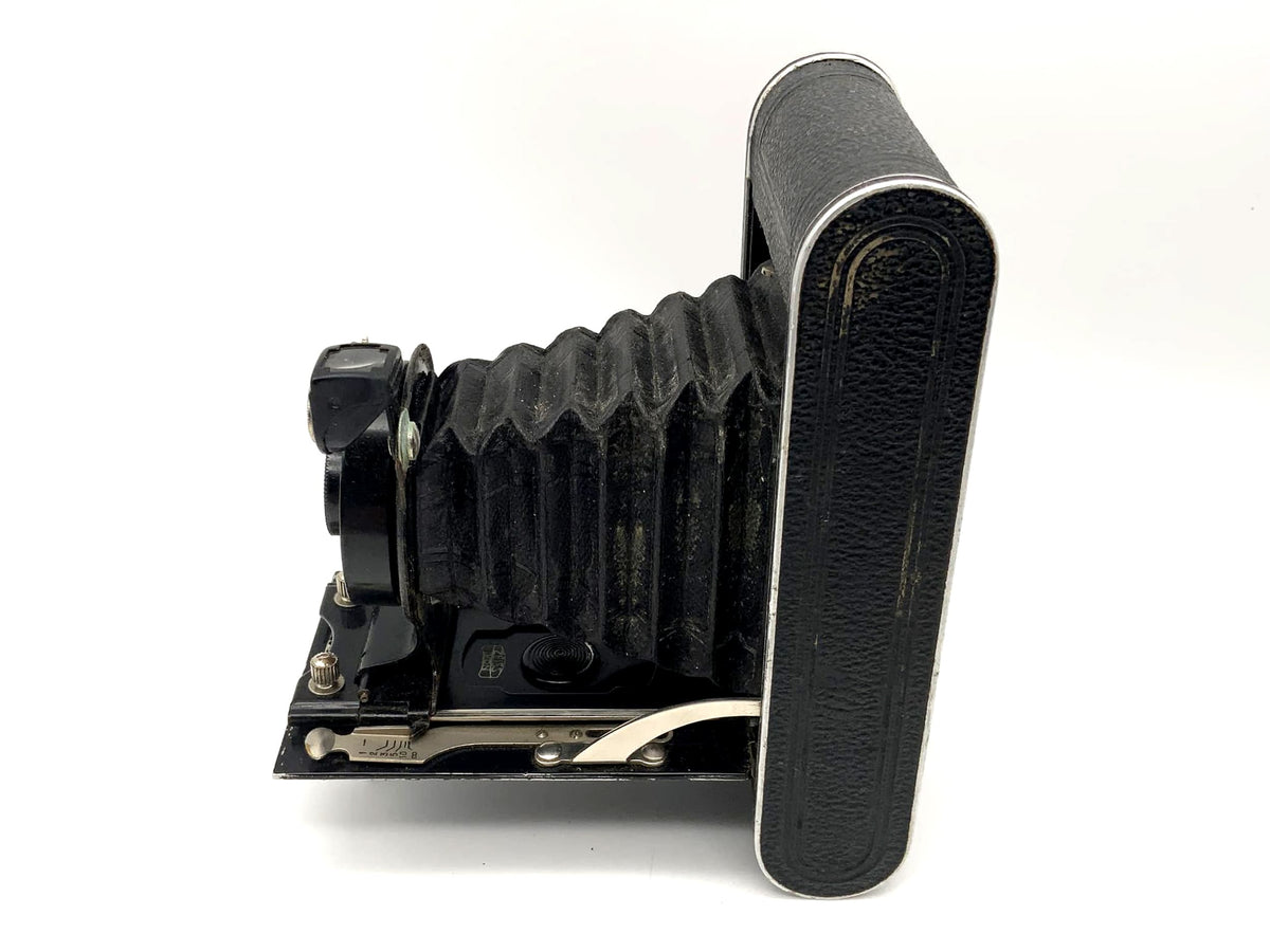 Zeiss Ikon Cocarette Klappkamera mit Contessa-Nettel Trinastigmat 1:6.8 f=9cm
