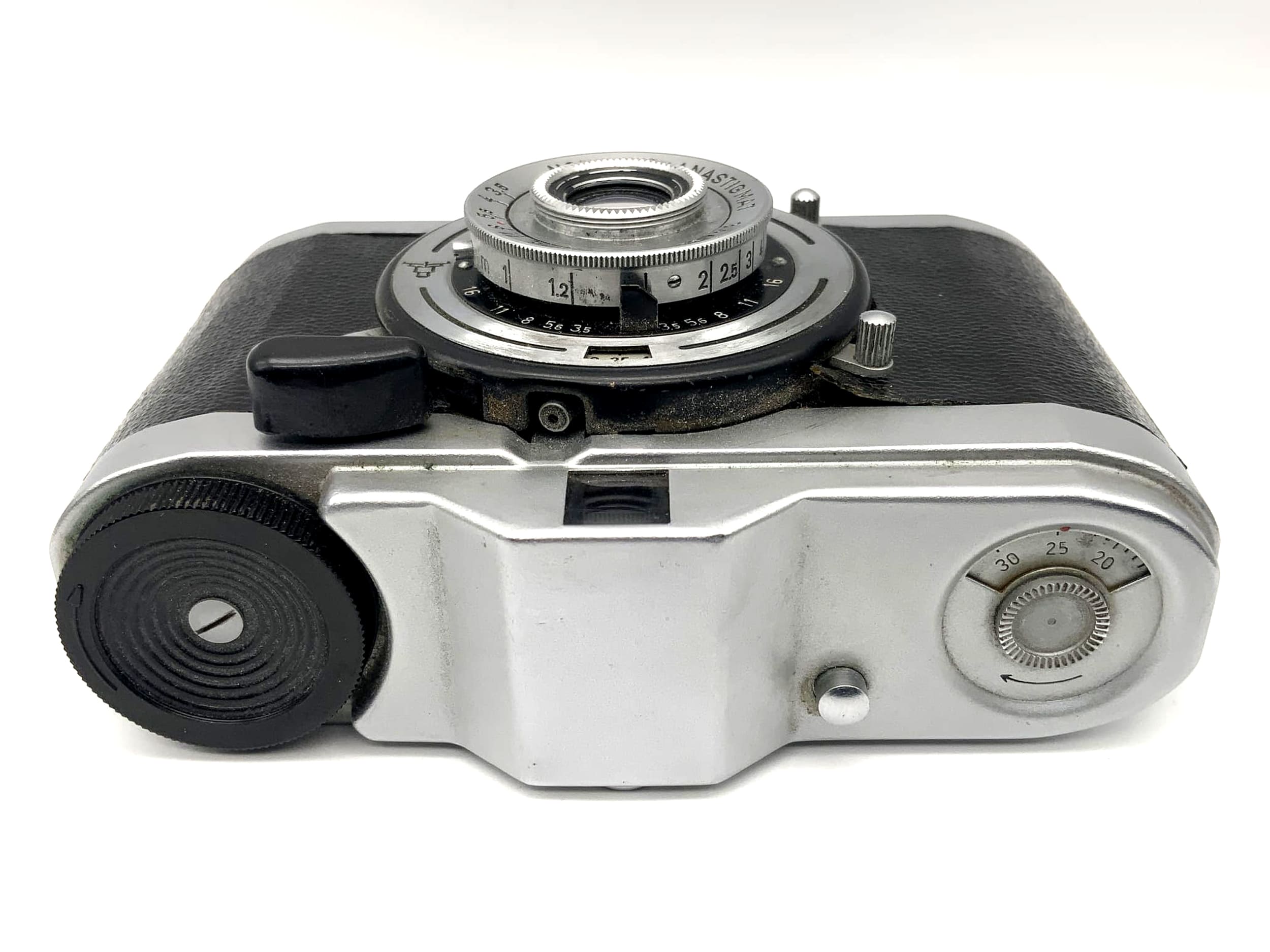 Pentacon Taxona Sucherkamera mit Novonar Anastigmat 3.5/35 red V