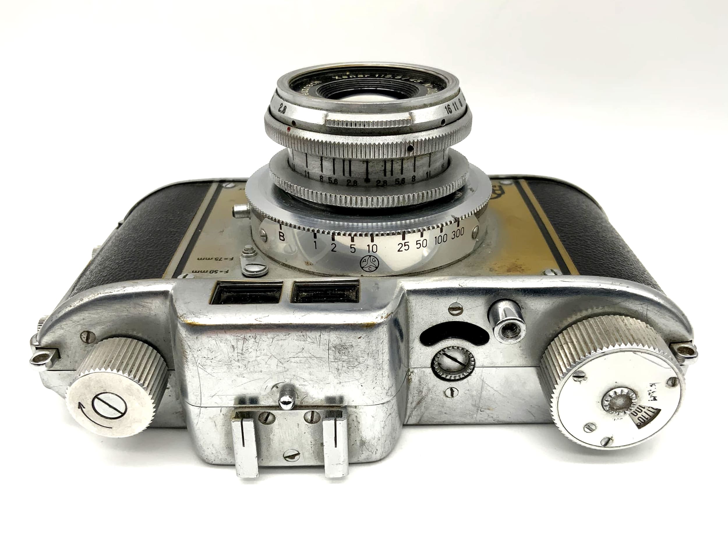 Aka Akarette Sucherkamera mit Schneider Kreuznach Xenar 2.8/45mm