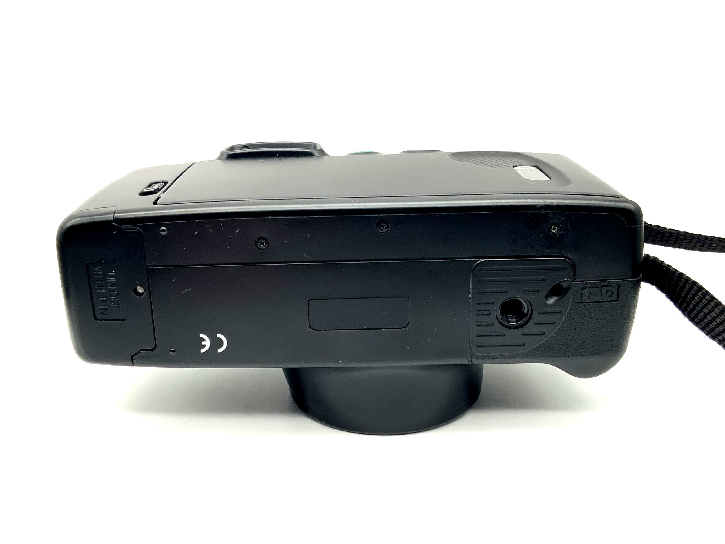 Carena Super Zoom 105 Point&Shoot mit 38-105mm Super Macro Zoom Lens 35mm