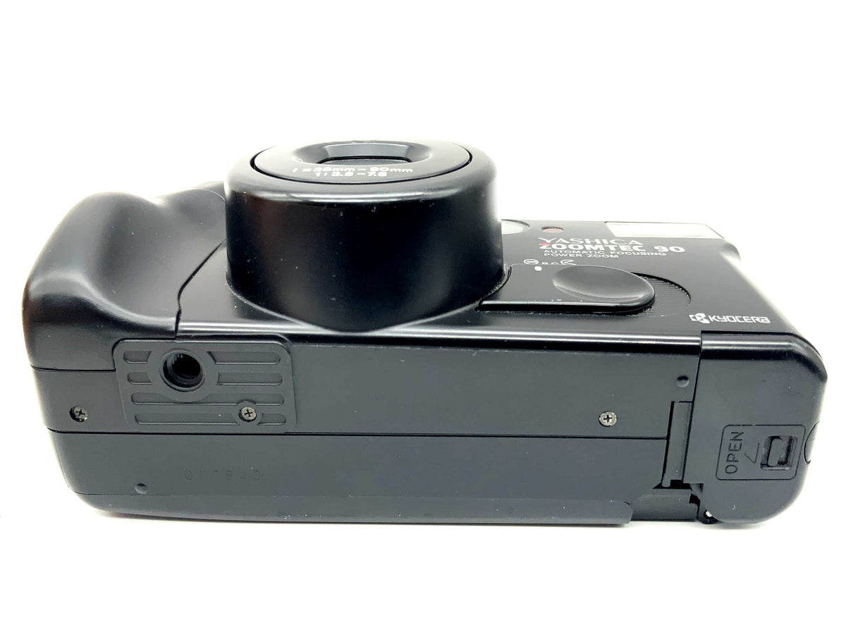 Appareil photo analogique Yashica Zoomtec 90 Point&amp;Shoot f=38-90mm 1:3.5-7.8 AF Power Zoom