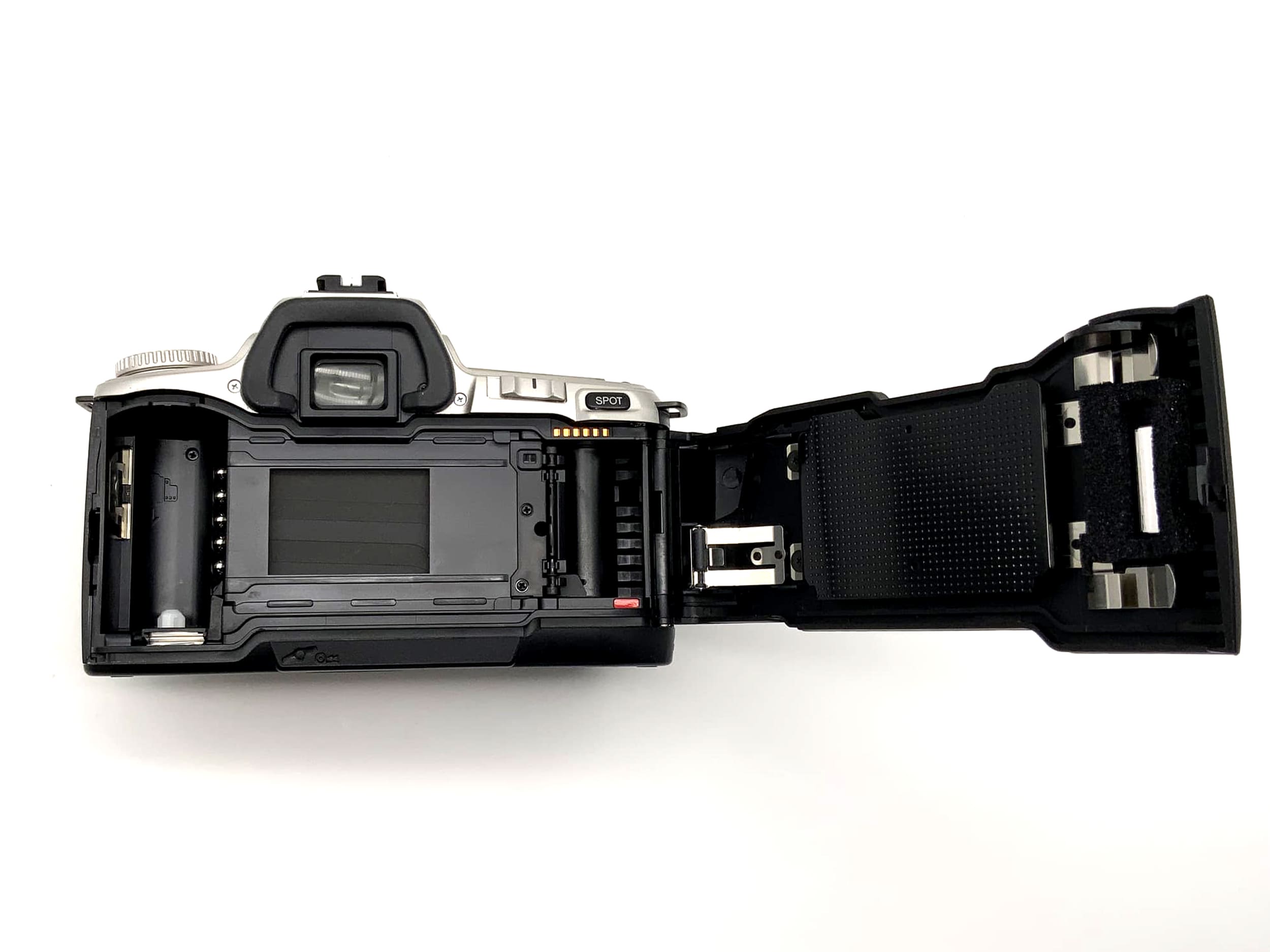 Boîtier d'appareil photo reflex numérique Minolta Dynax 404si 35 mm AF à autofocus