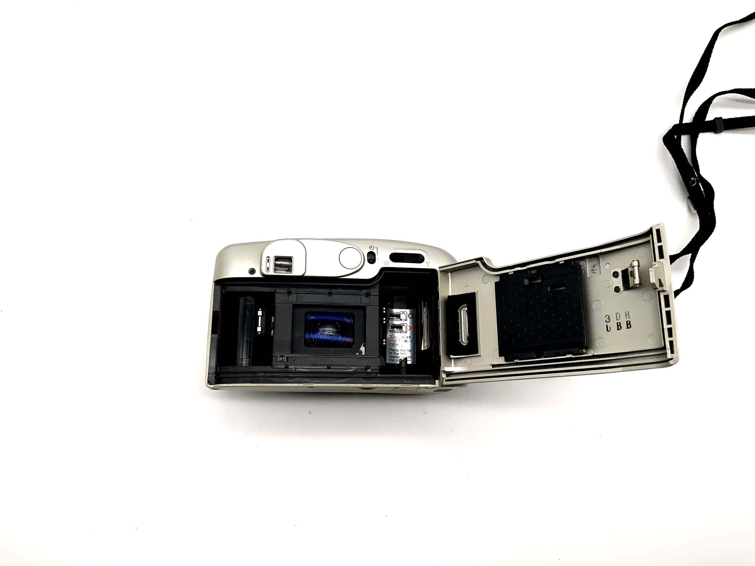 Yashica EZS Zoom 105 analog camera compact camera 35mm autofocus point &amp; shoot