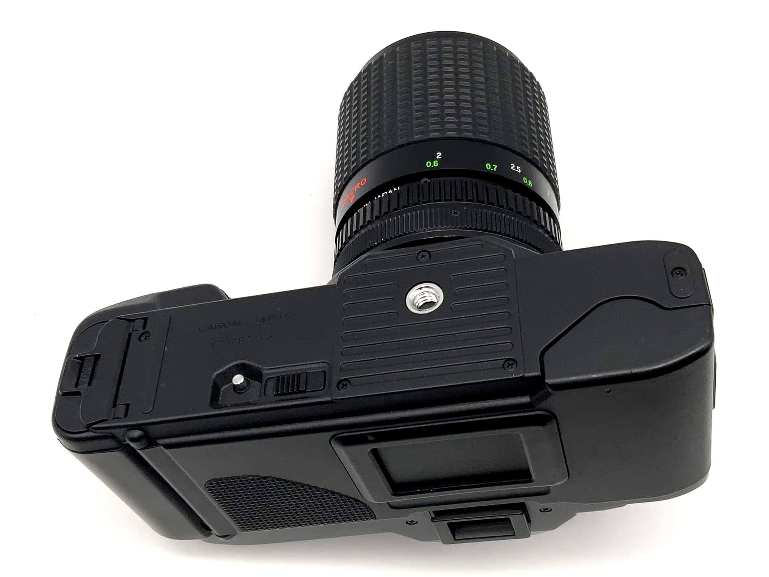 Canon T70 analoge Spiegelreflexkamera mit Ozunon GMC 1:3.5-4.8 35-75mm Objektiv