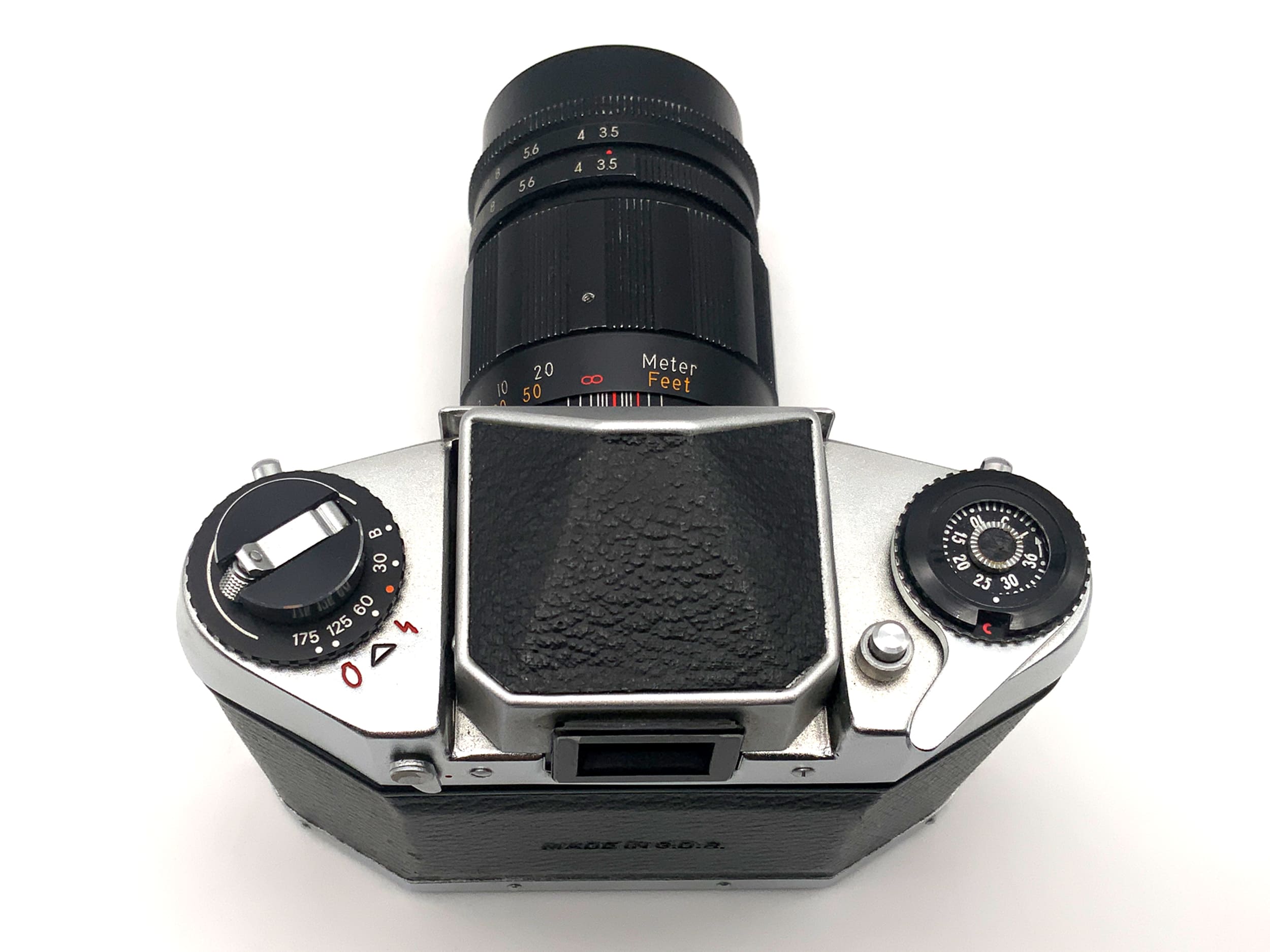 Exakta EXA 1b with World View Telephoto 3.5 135mm SLR camera 35mm analog