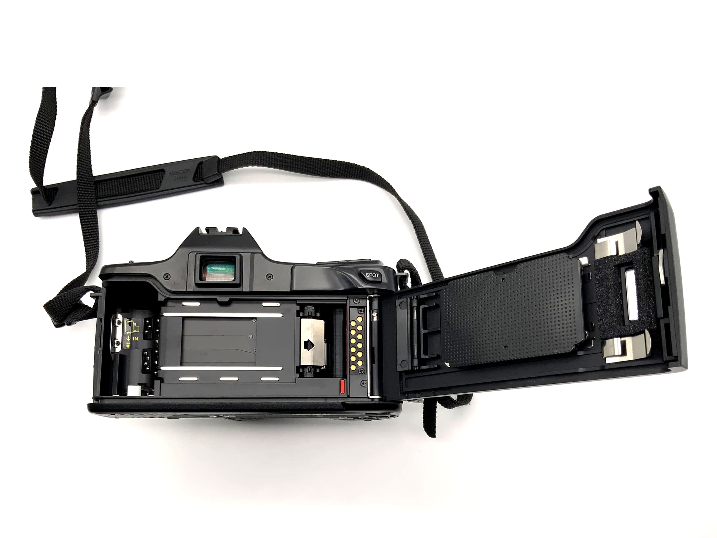 Minolta Dynax 7000i Spiegelreflexkamera mit AF Zoom 35-80mm 1:4-5.6 Objektiv