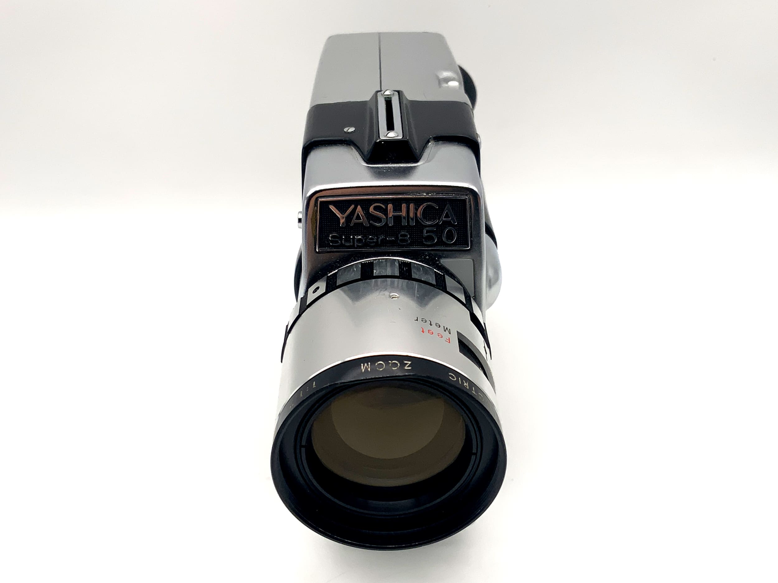 Yashica Super-8 50 Filmkamera mit Yashinon 1:1.7 8.5-42.5mm Super 8 mit Griff