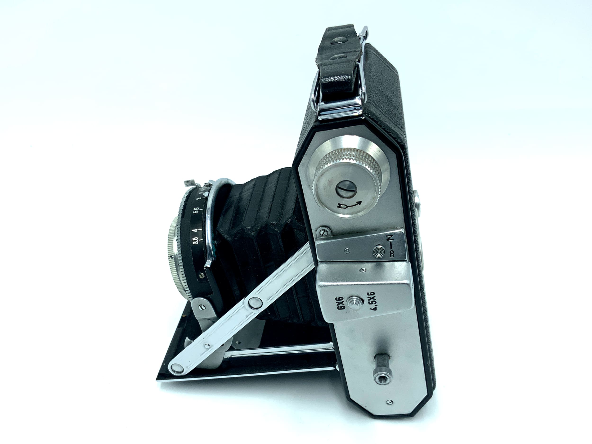 Welta Weltax Klappkamera mit Carl Zeiss Tessar 75mm 1:3.5 red T bleibt Offen!