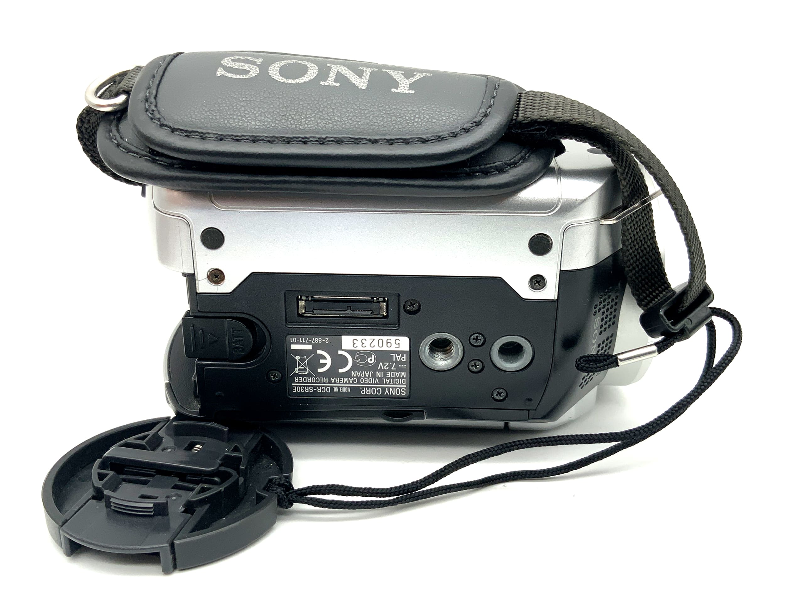 Sony Handycam DCR-SR30 Camcorder 1.8/2.3-46 30GB HDD 800x Digital / 20x Optical