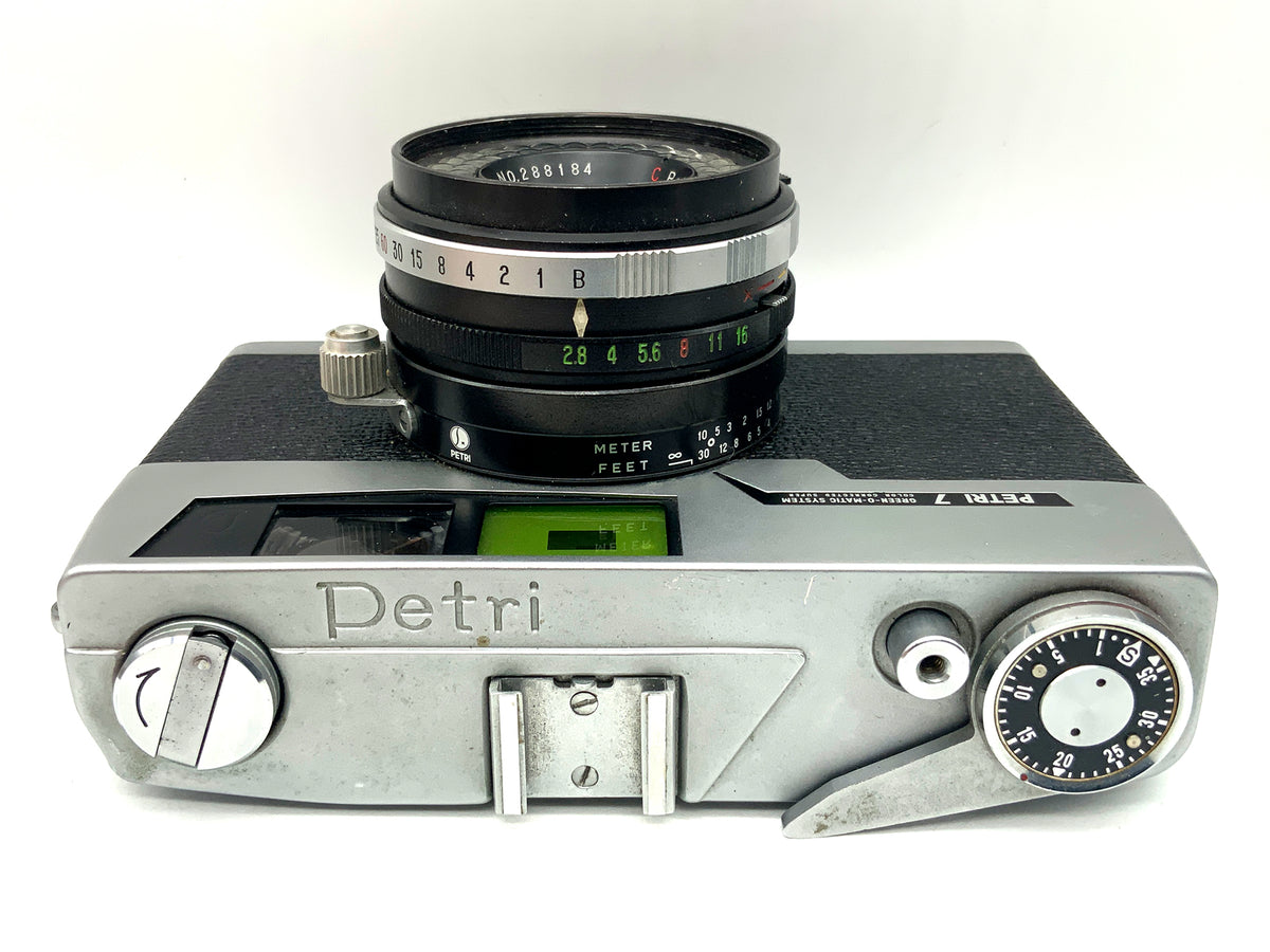 Petri 7 Sucherkamera mit C.Petri 1:2.8 f=4.5cm Green-O-Matic Analogkamera