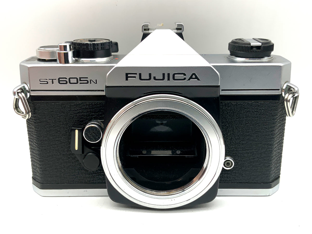 Fujica ST605N SLR 35mm analog single-lens reflex camera body (M42)