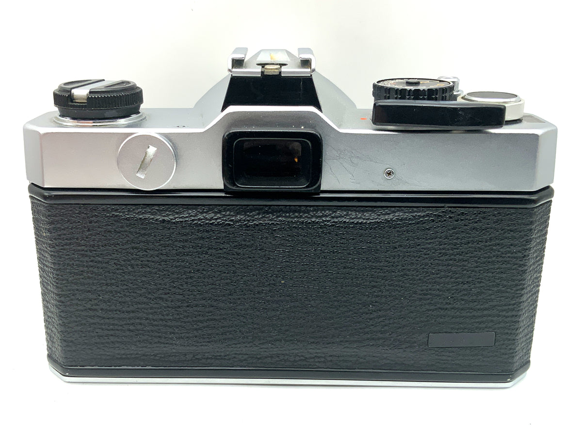 Fujica ST605N SLR 35mm analog single-lens reflex camera body (M42)