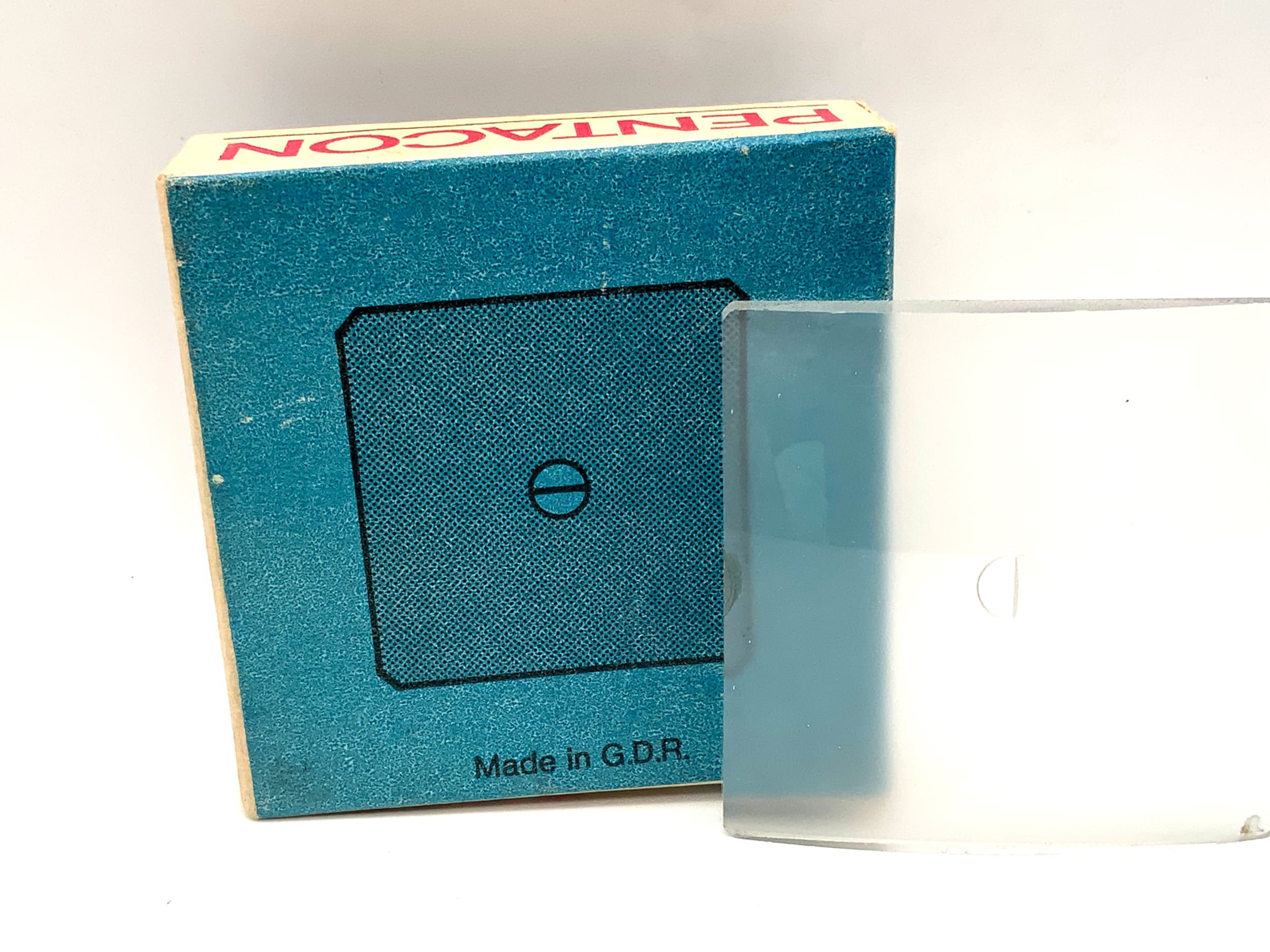 Pentacon Six 6x6 ground glass focusing screen coincidence wedge pair image field lens