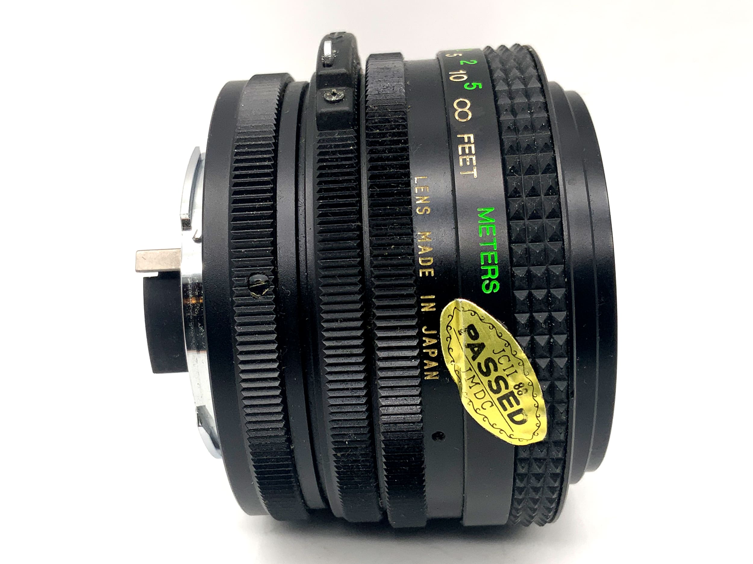 Objectif Vivitar 28 mm 1:2.8 à focale fixe grand angle automatique (Konica AR)