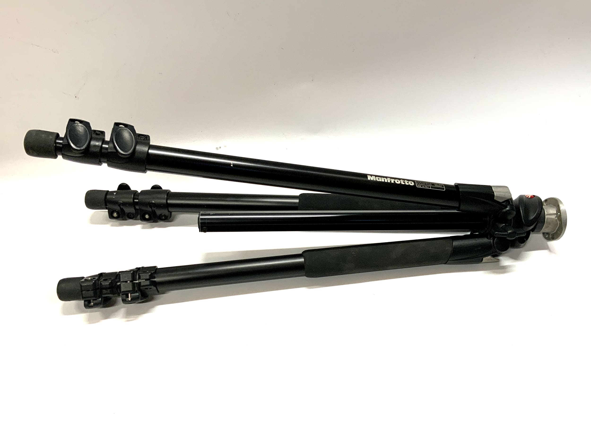 Manfrotto 055XPROB Stativ Pro Alustativ mit schwenkbarer Mittelsäule Fotostativ