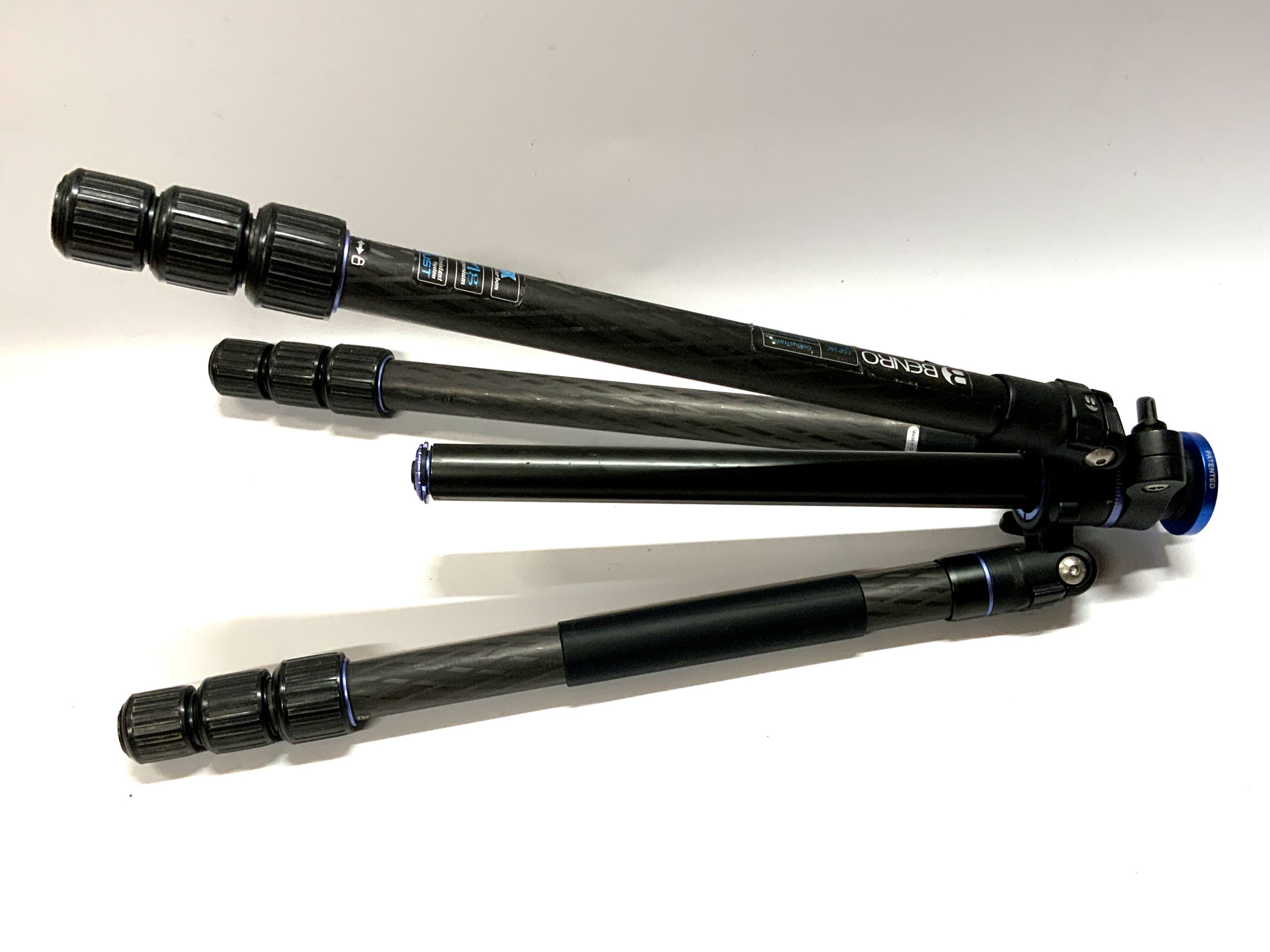 Benro FGP28C Stativ GoPlus Travel Carbon Stativ mit schwenkbarer Mittelsäule