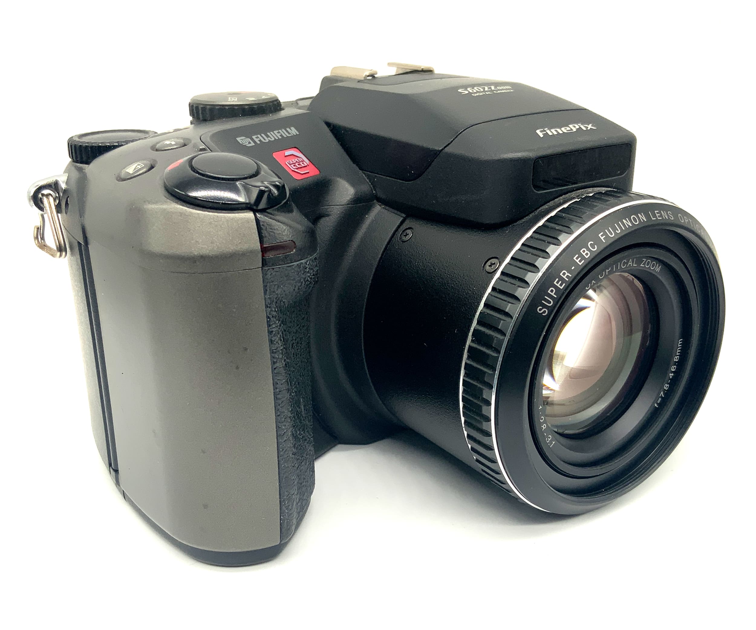 Fujifilm S602 Zoom Bridgekamera mit 1:2.8-3.1 7.8-46.8mm Digitalkamera