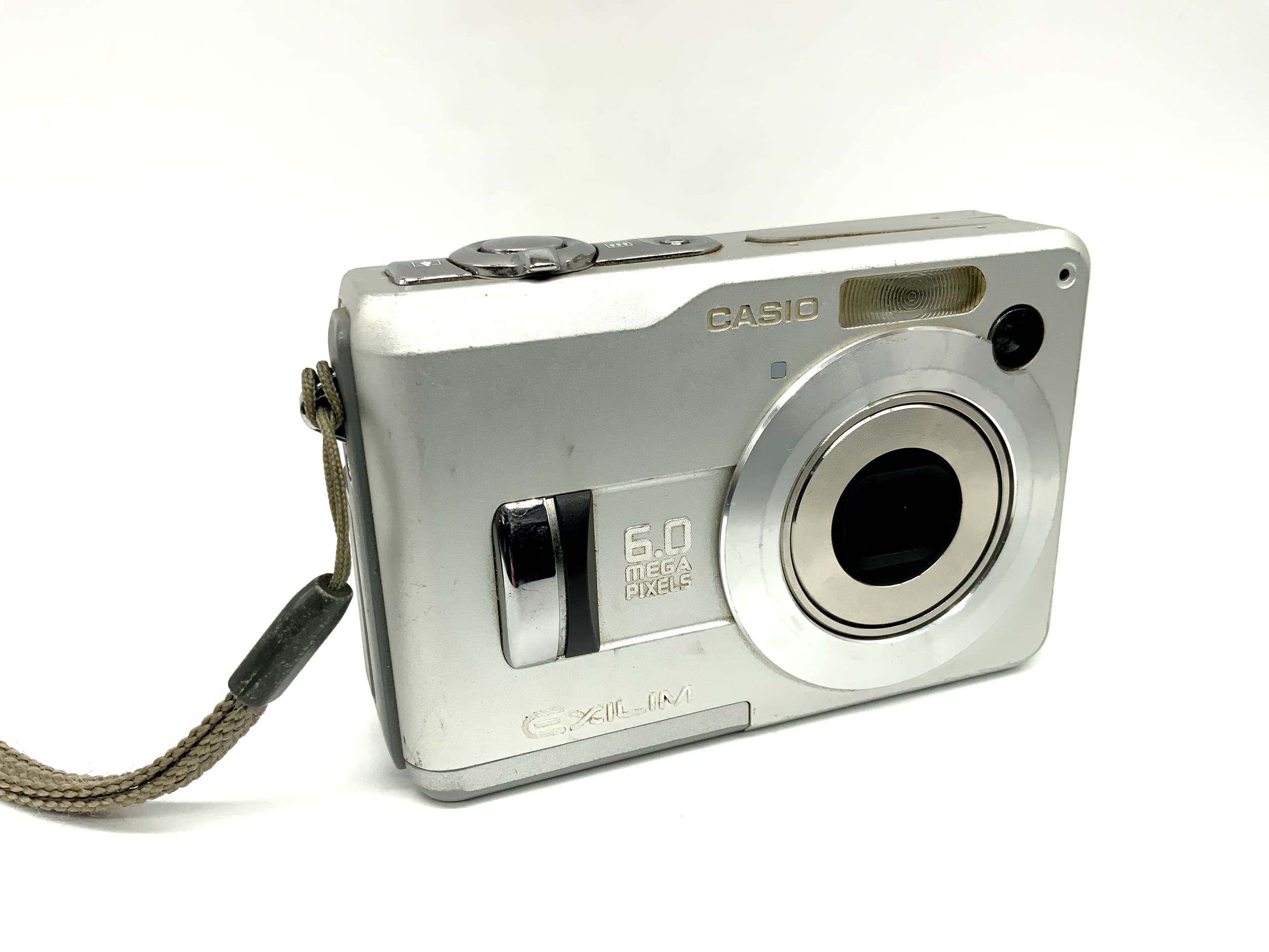 Casio Exilim EX-Z110 Digitale Kompaktkamera mit f/6.3-18.9mm 1:1.3.1-5.4