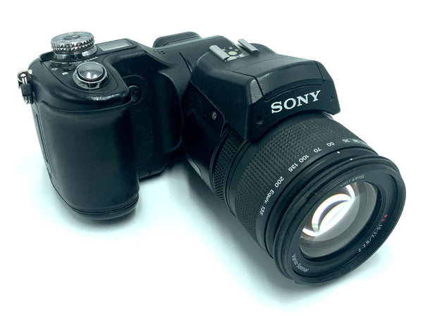 Sony DSC-F828 Digitale Kompaktkamera mit Carl Zeiss 2-2,8/7,1-51