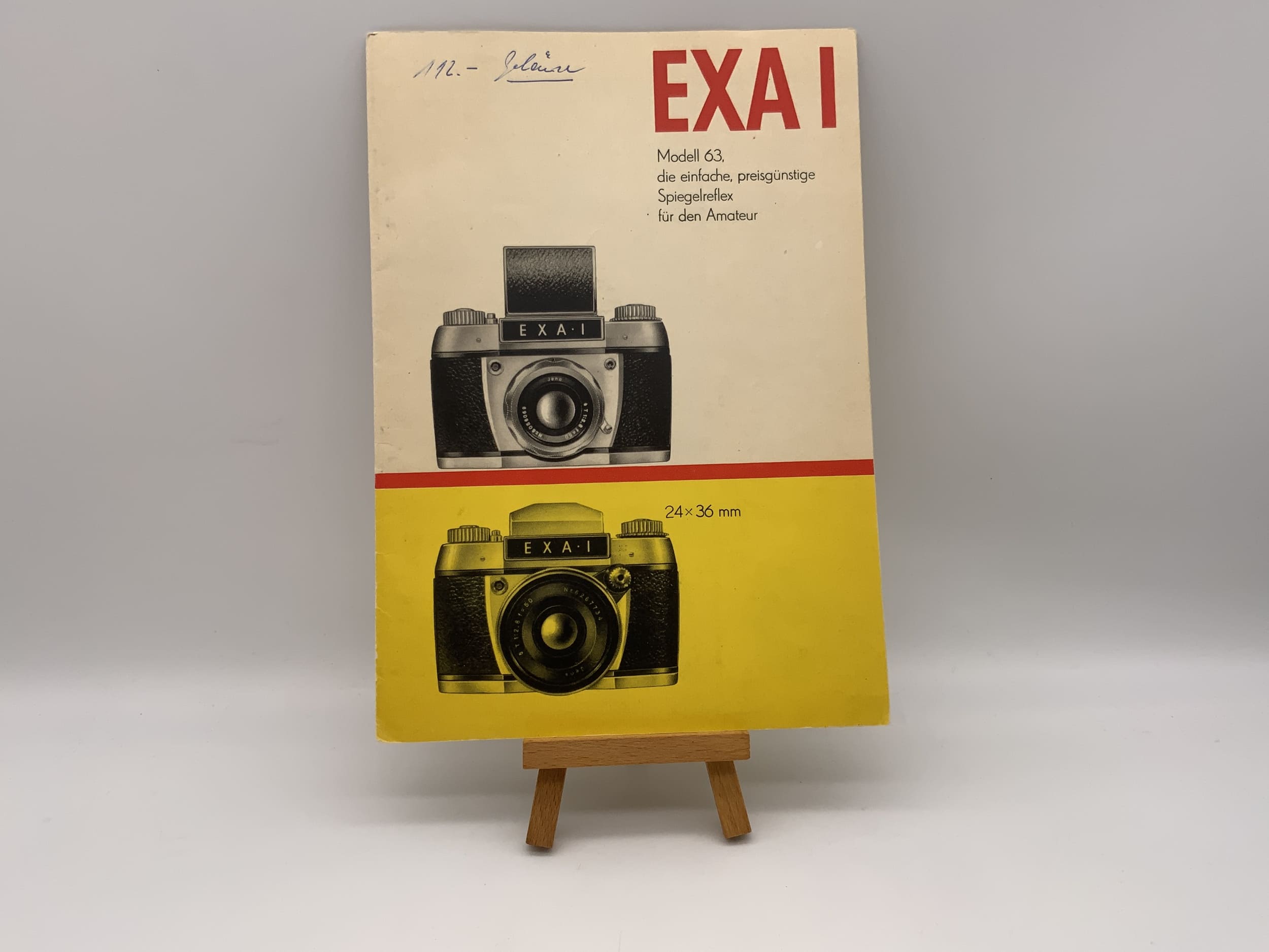 Brochure allemande de 1961 pour l'appareil photo reflex Exa modèle 63 (RDA).