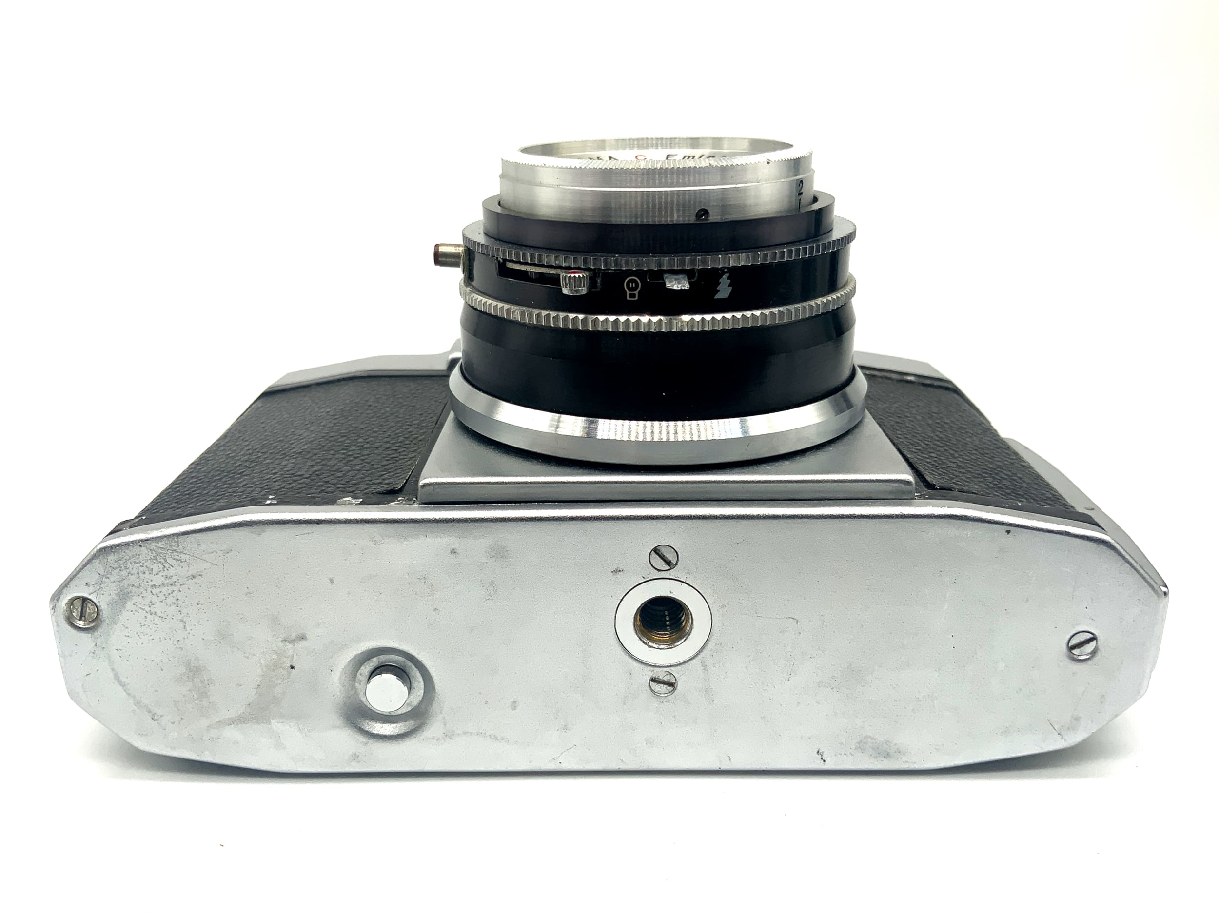 Oshiro Emi K 35 Sucherkamera mit Fujiyama. C. Eminent Color 50mm 1:2.8