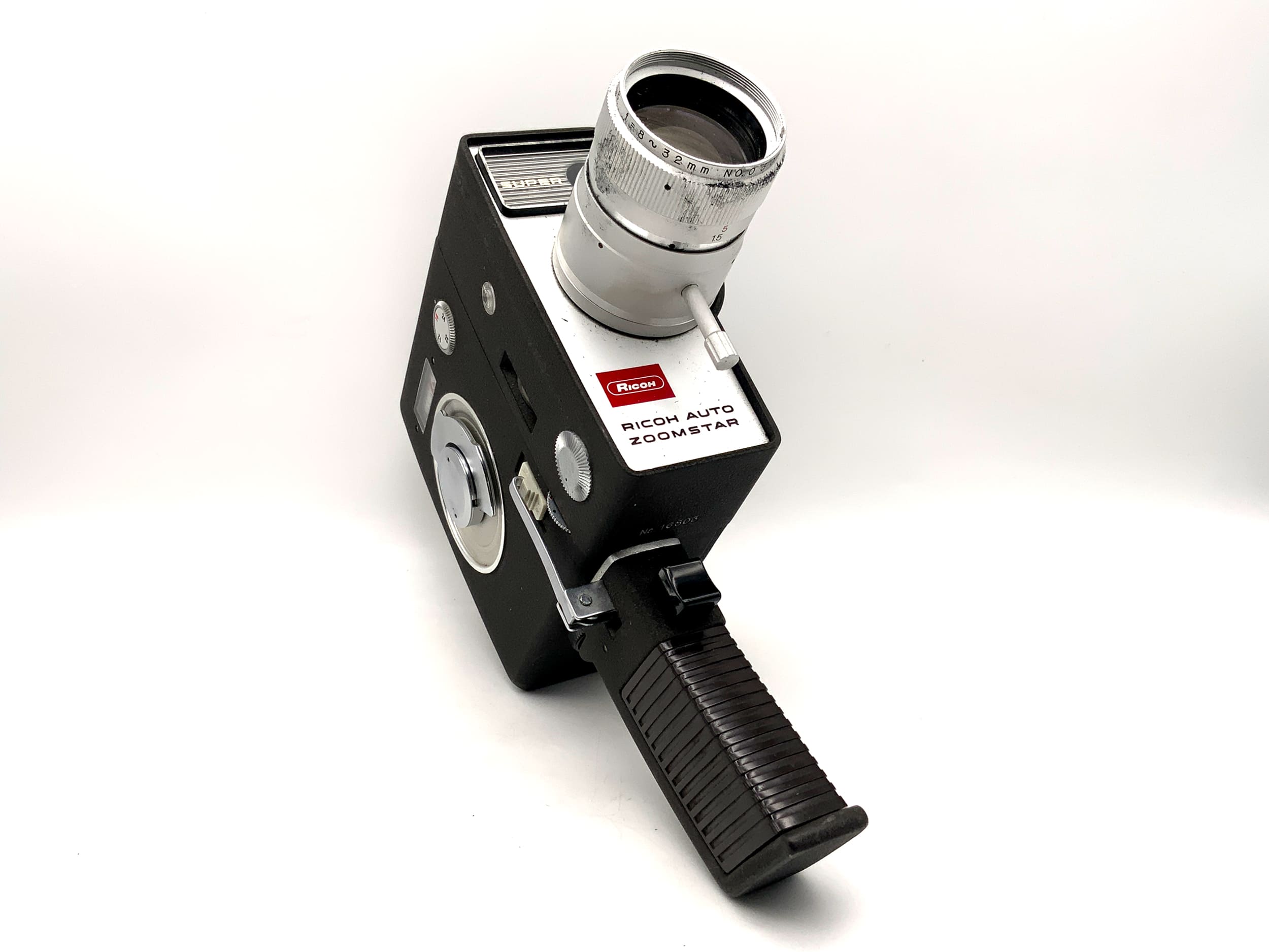 Ricoh Auto Zoomstar Filmkamera mit Rikenon 8-32mm 1:1.8 Super 8