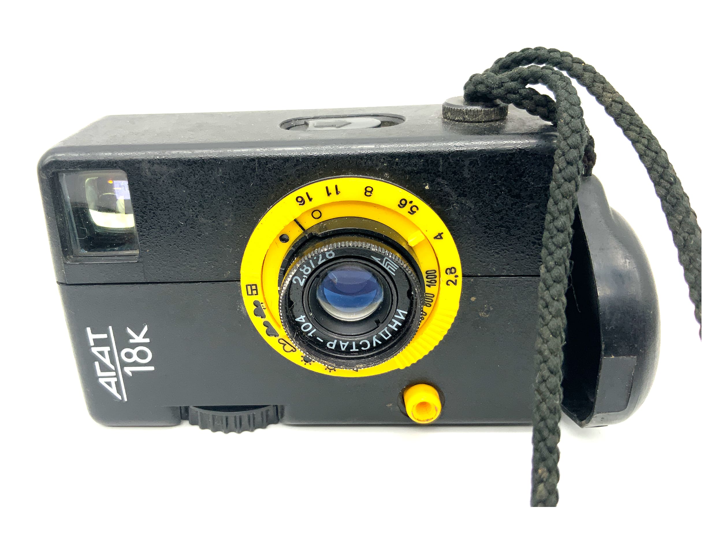 Belomo Agat 18K Sucherkamera mit Industar-104 28mm 1:2.8 Halbformat Analogkamera