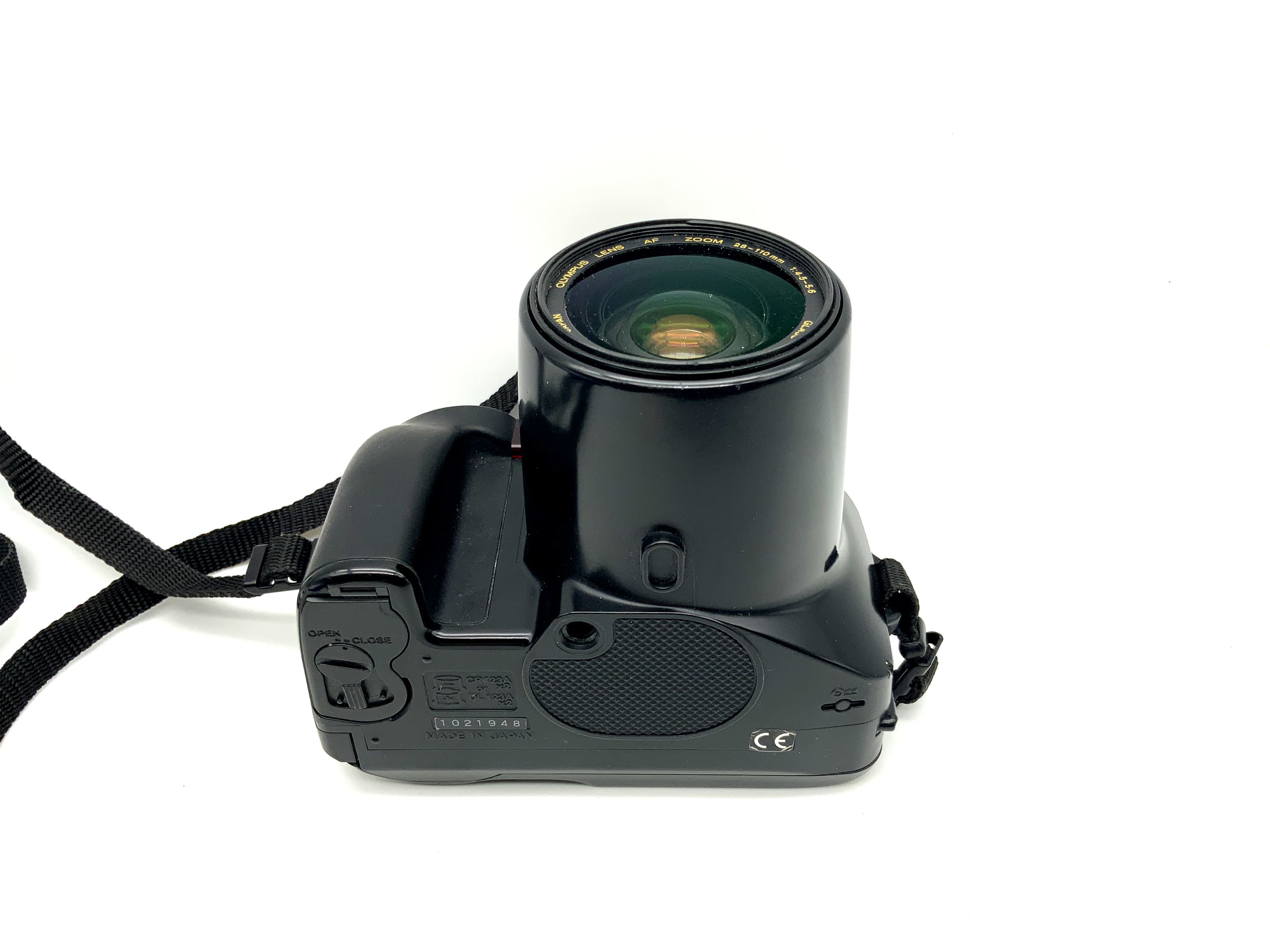 Chinon IS-100s Bridgekamera mit 1:4,5-5,6 28-110mm Aspherical Analogkamera