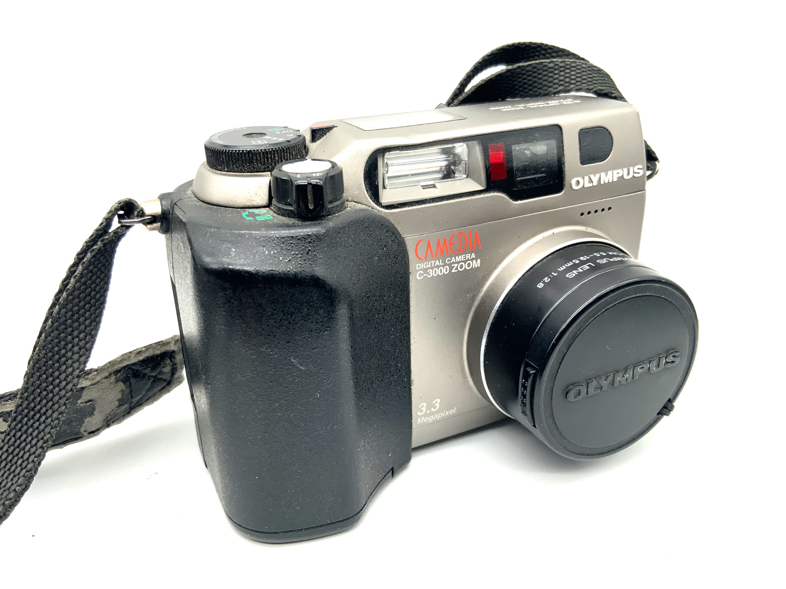 Olympus Camedia C-3000 Digitale Kompaktkamera mit 6.5-19.5mm 1:2.8 3.3MP