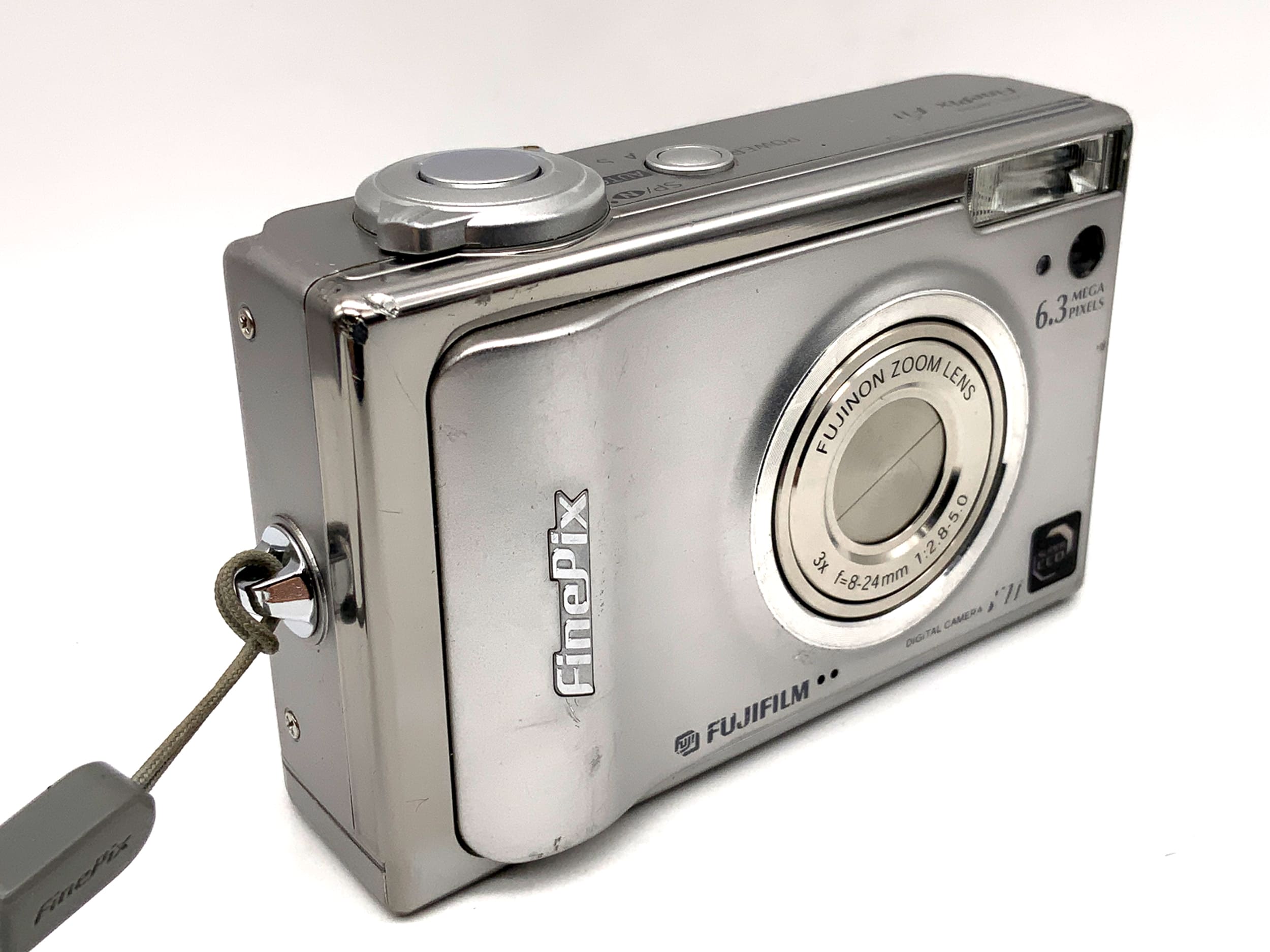 Fujifilm FinePix F11 Digitale Kompaktkamera mit 8-24mm 1:2.8-5