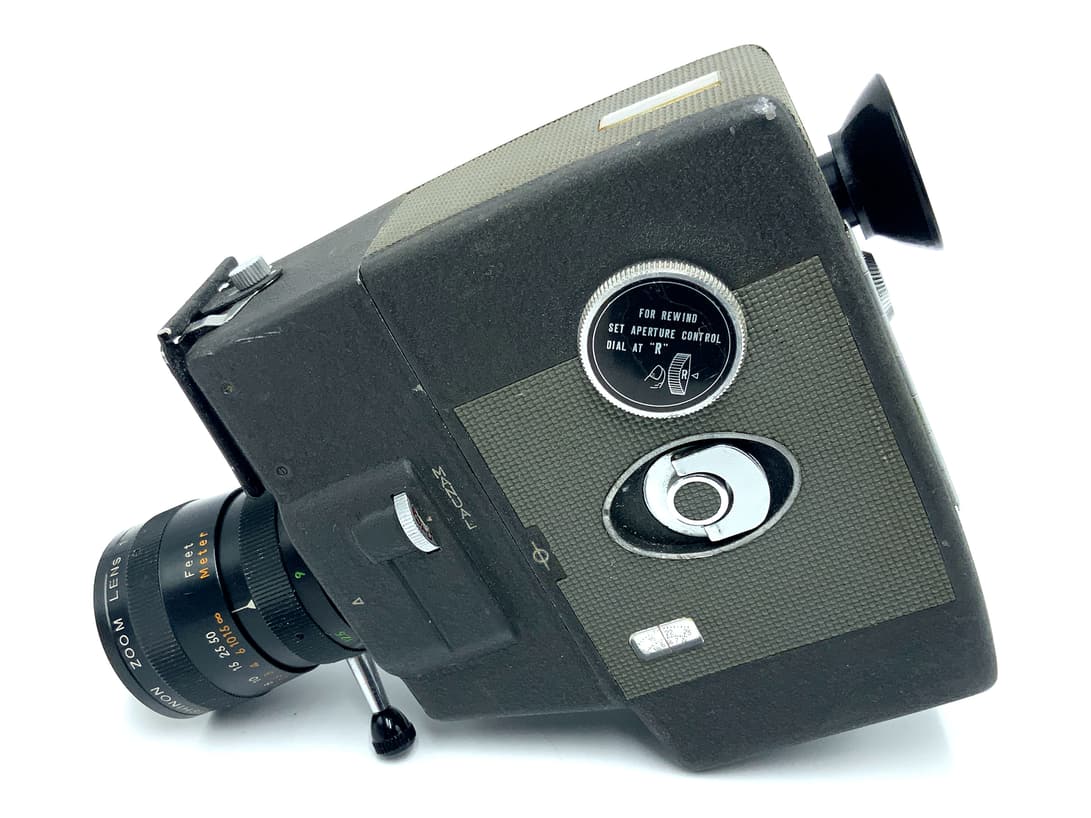 Yashica U-Matic Filmkamera mit Yashinon Zoom Lens 9-28mm 1:1.8